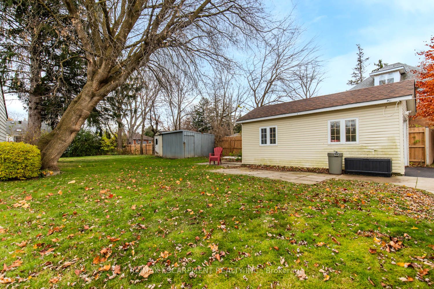 60 Lake Avenue Drive Property Photo 27