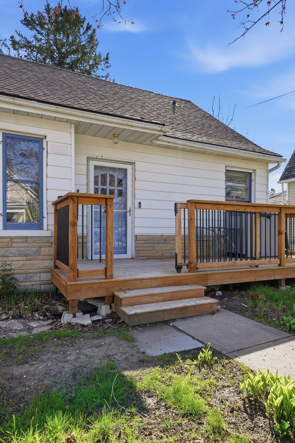 93 John Street Property Photo 2