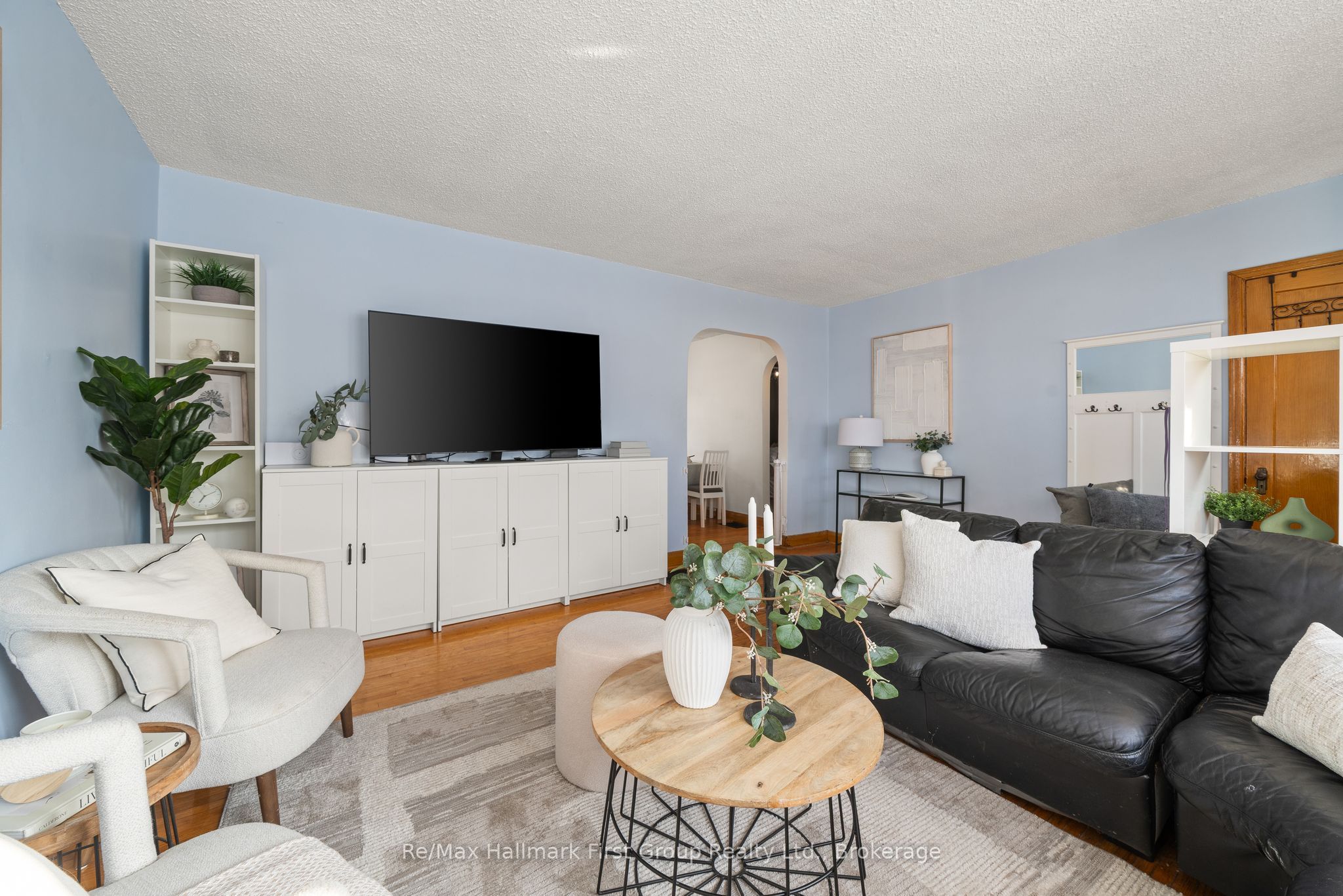 93 John Street Property Photo 6