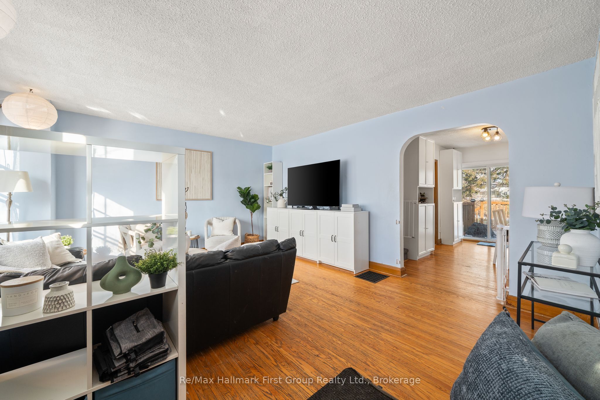93 John Street Property Photo 7