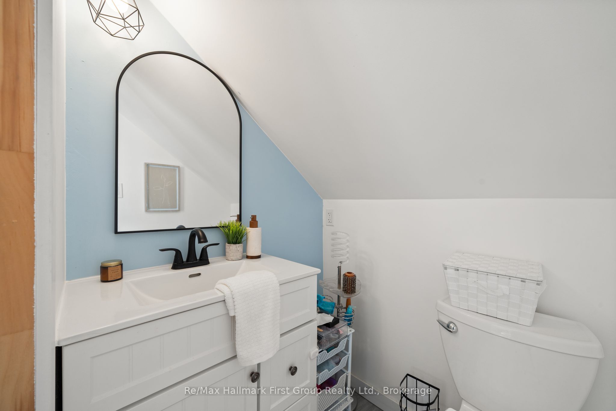 93 John Street Property Photo 16
