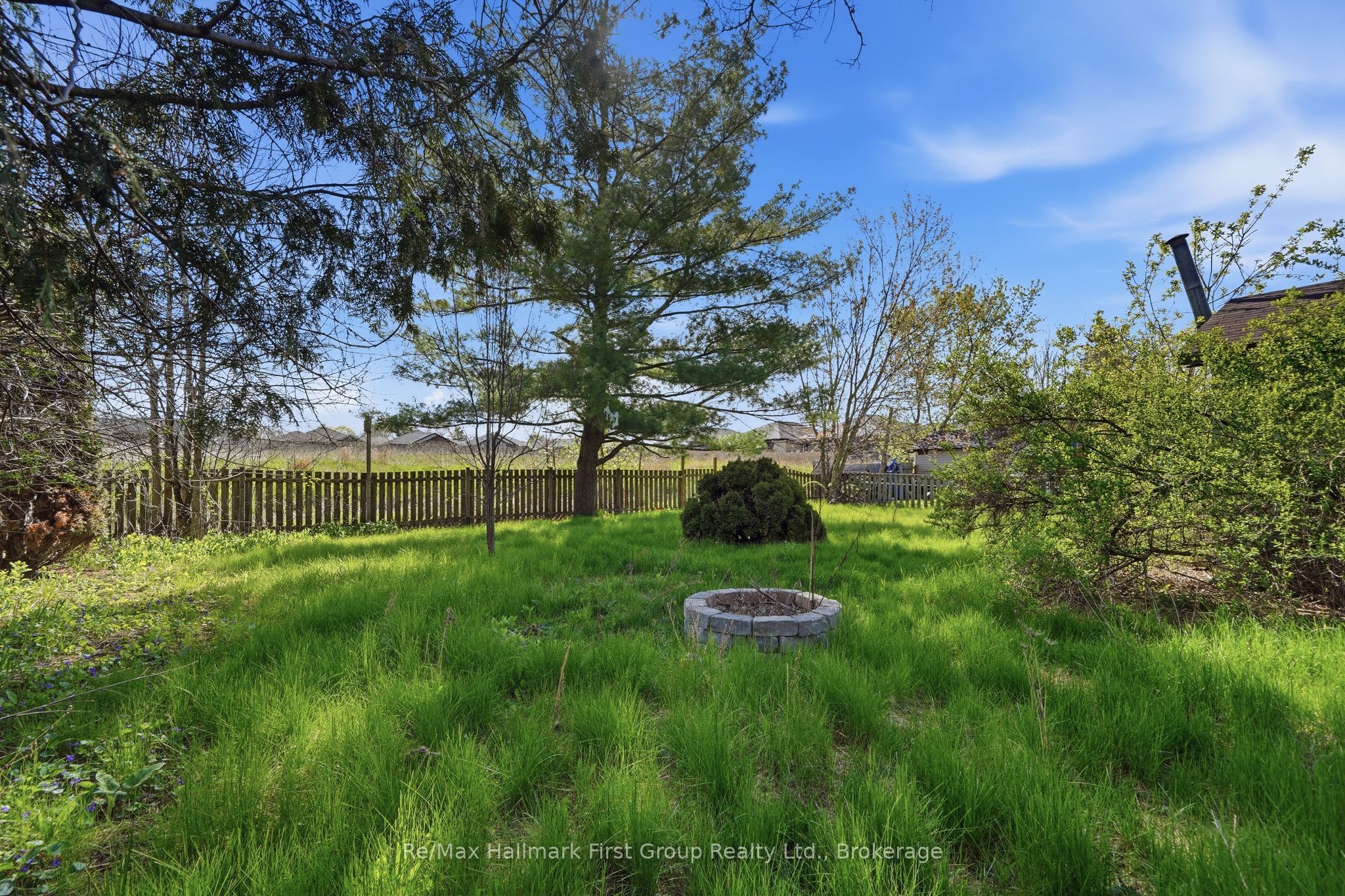 93 John Street Property Photo 32