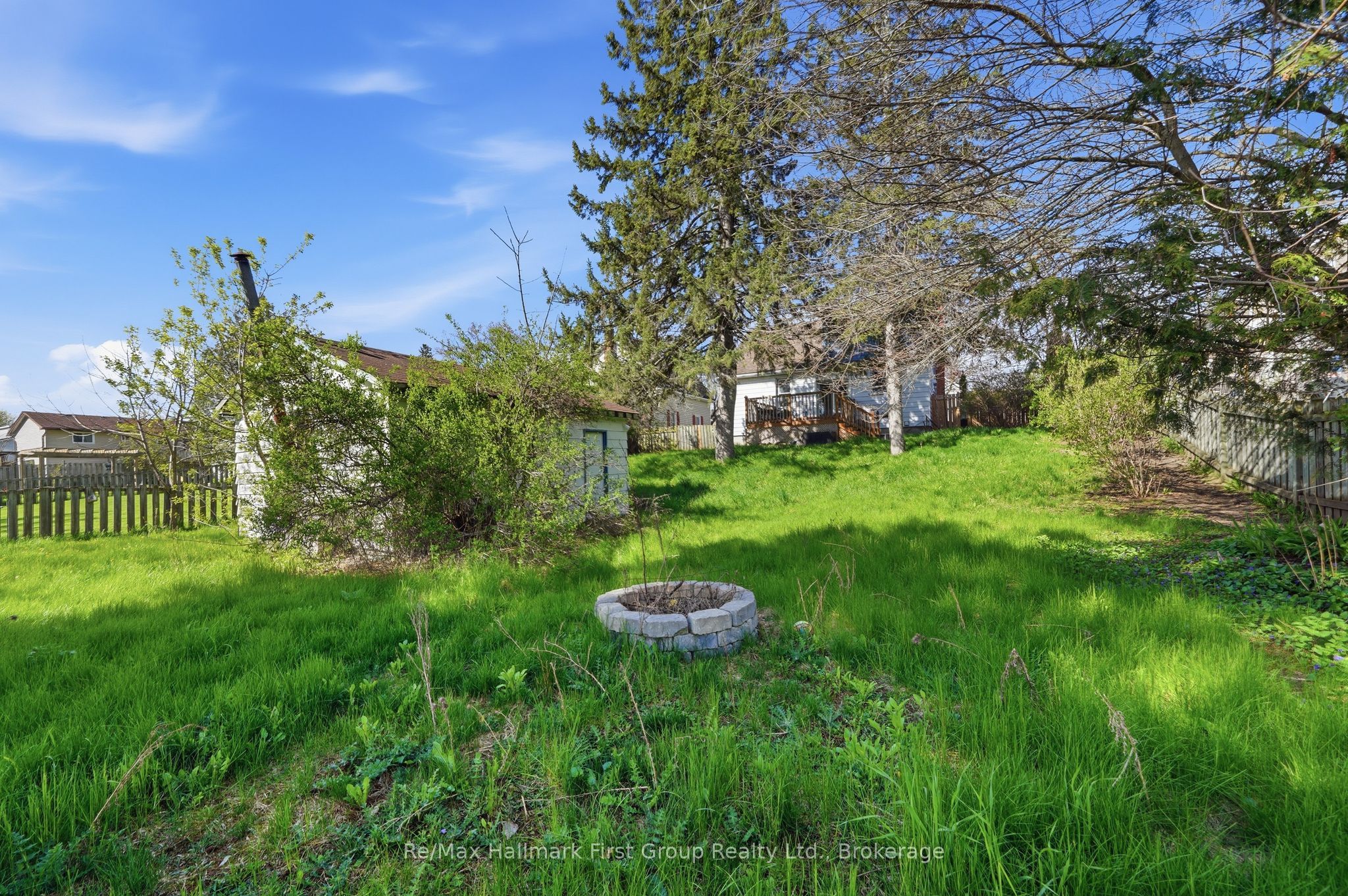 93 John Street Property Photo 34
