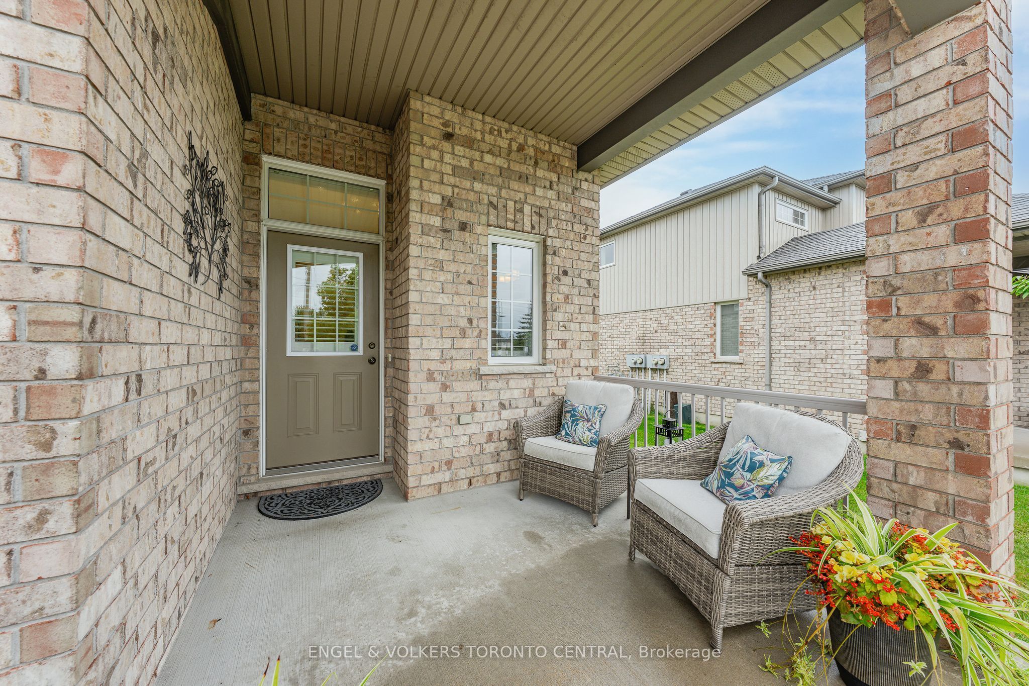 31 Townsend Drive 64 Property Photo 5