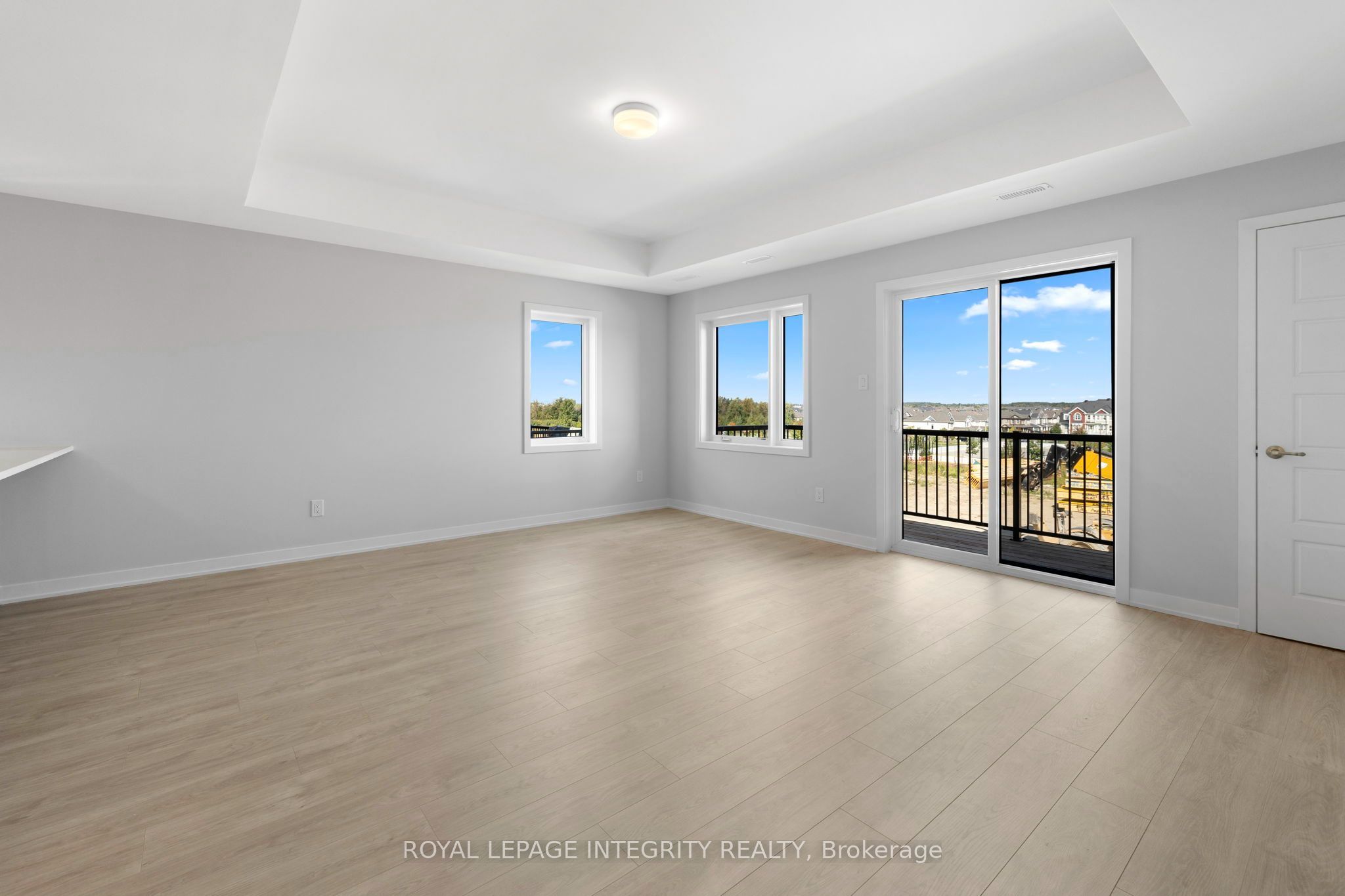 622 Parnian Private Property Photo 4