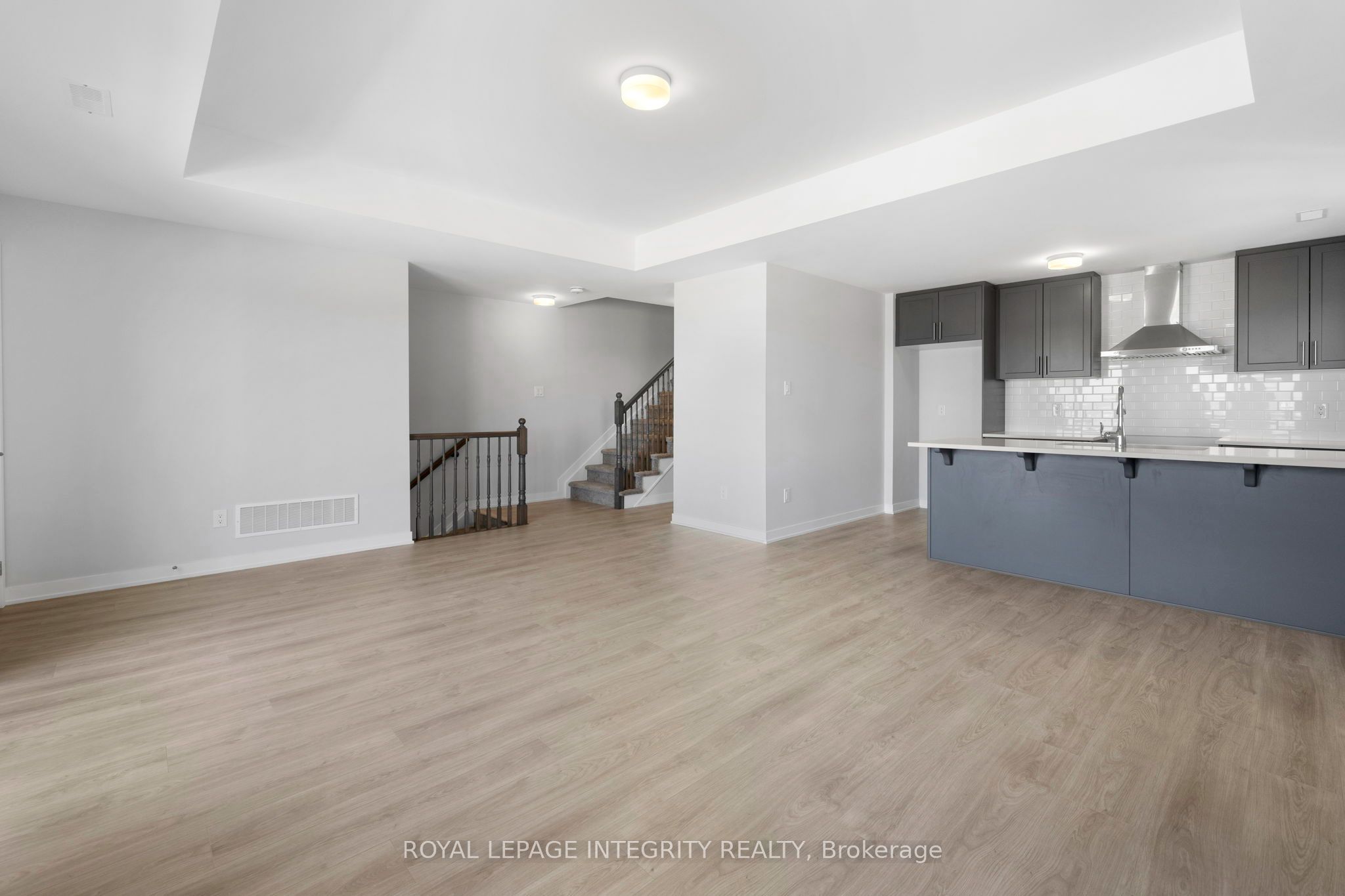622 Parnian Private Property Photo 6