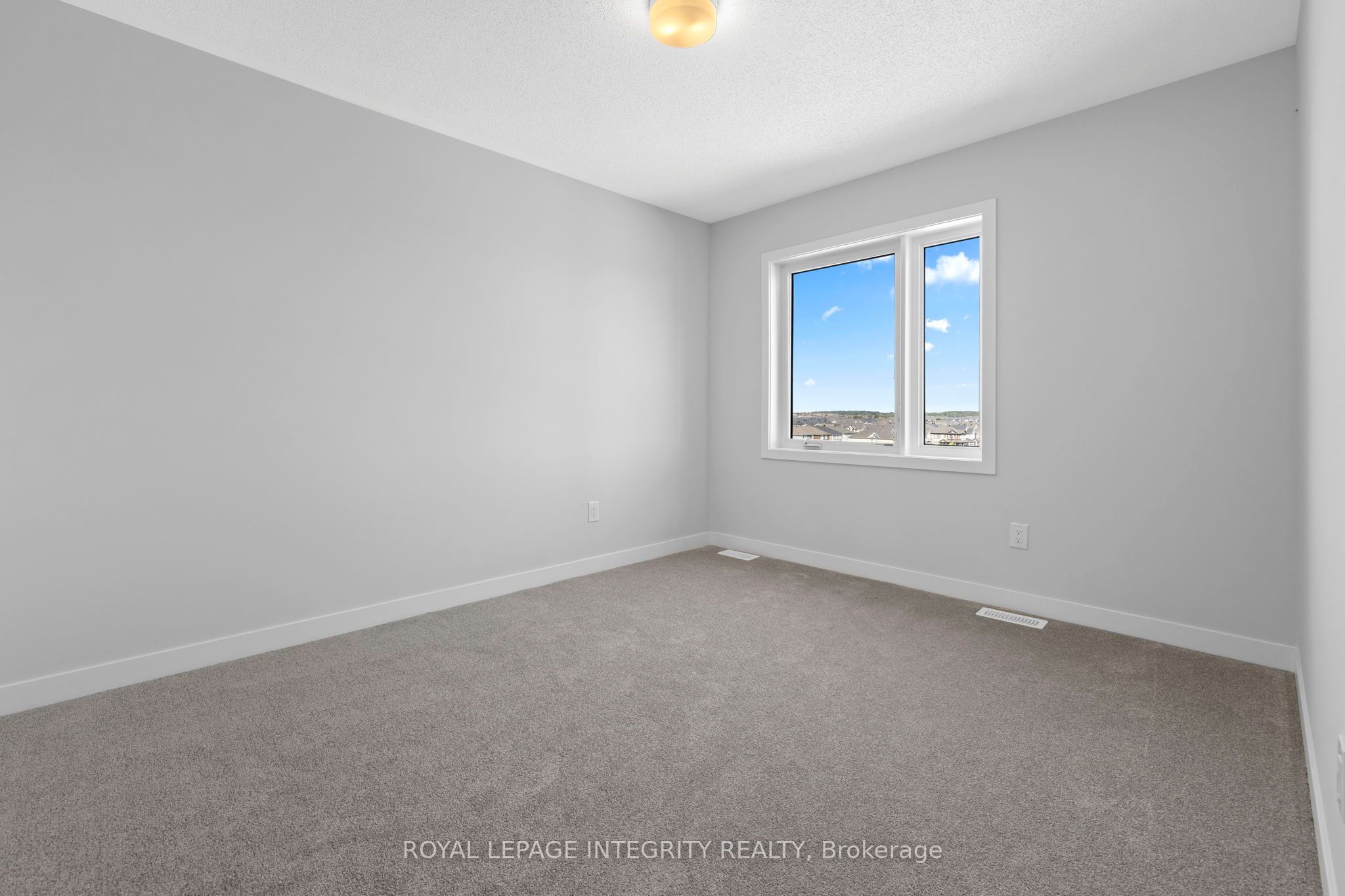 622 Parnian Private Property Photo 12