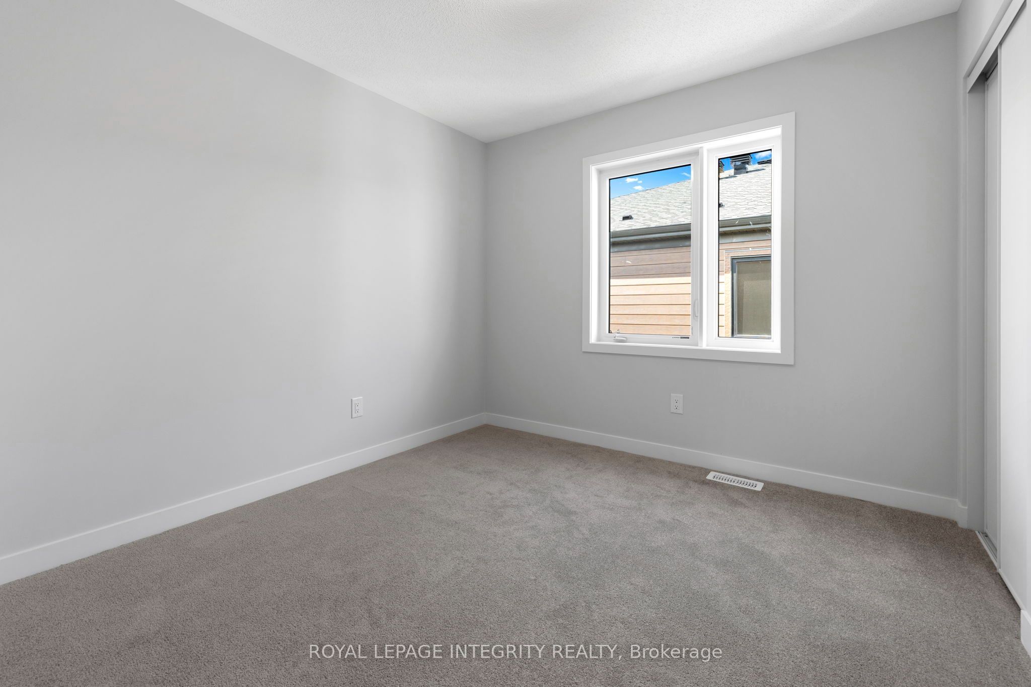 622 Parnian Private Property Photo 14