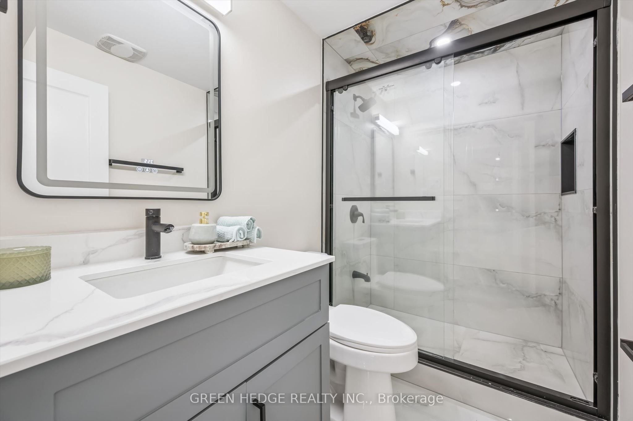 385 Village Crescent Property Photo 40