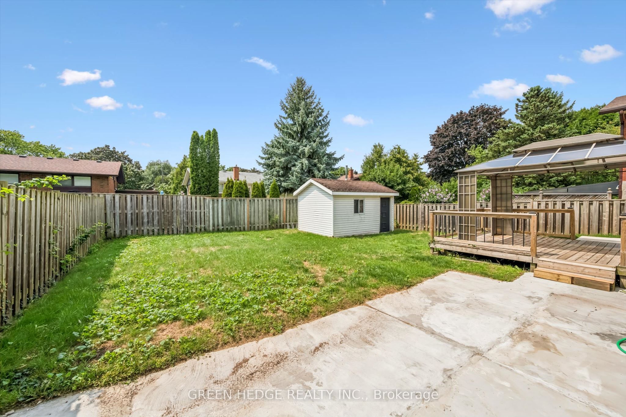 385 Village Crescent Property Photo 42