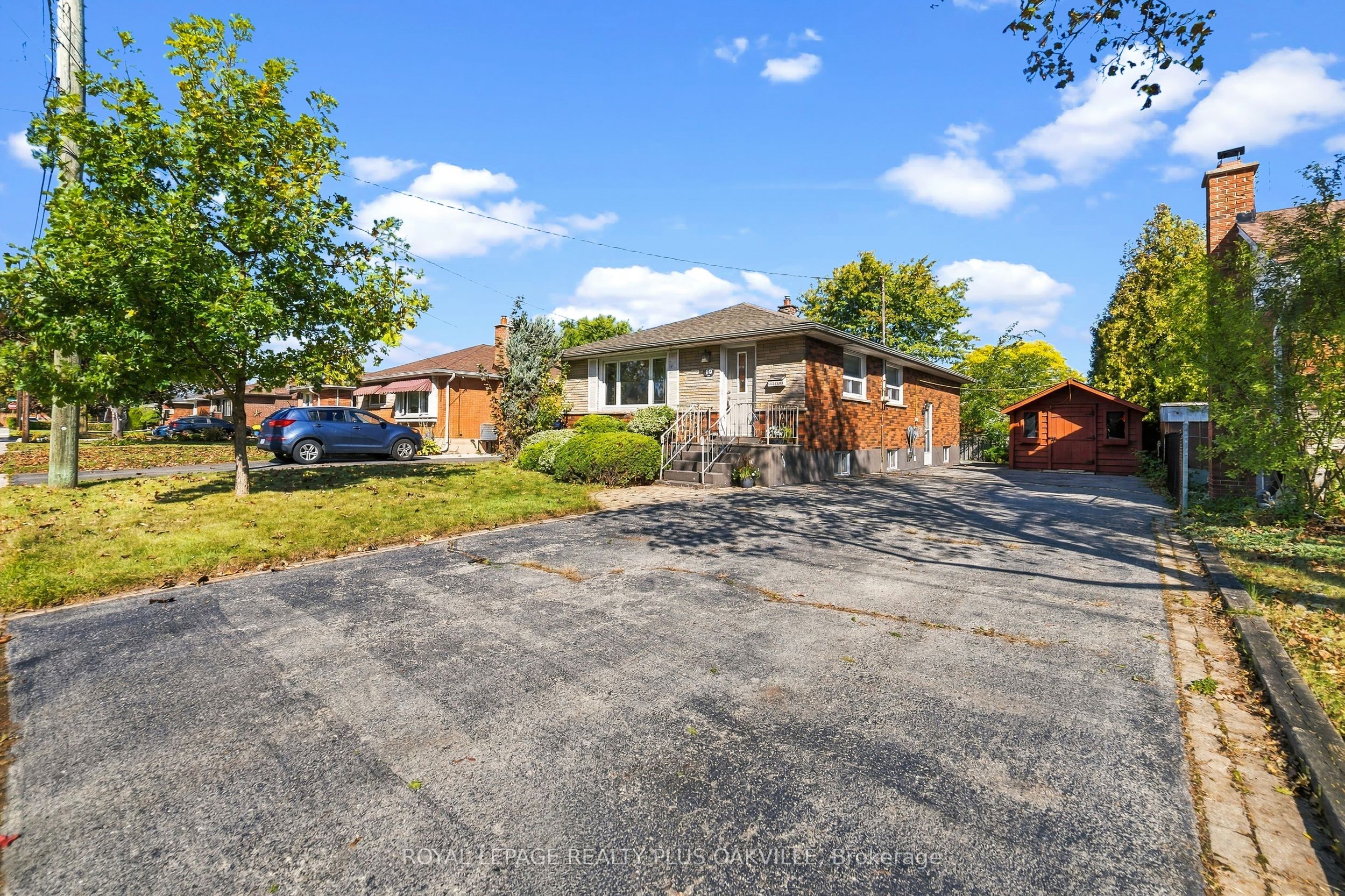 19 Endfield Avenue Property Photo 2