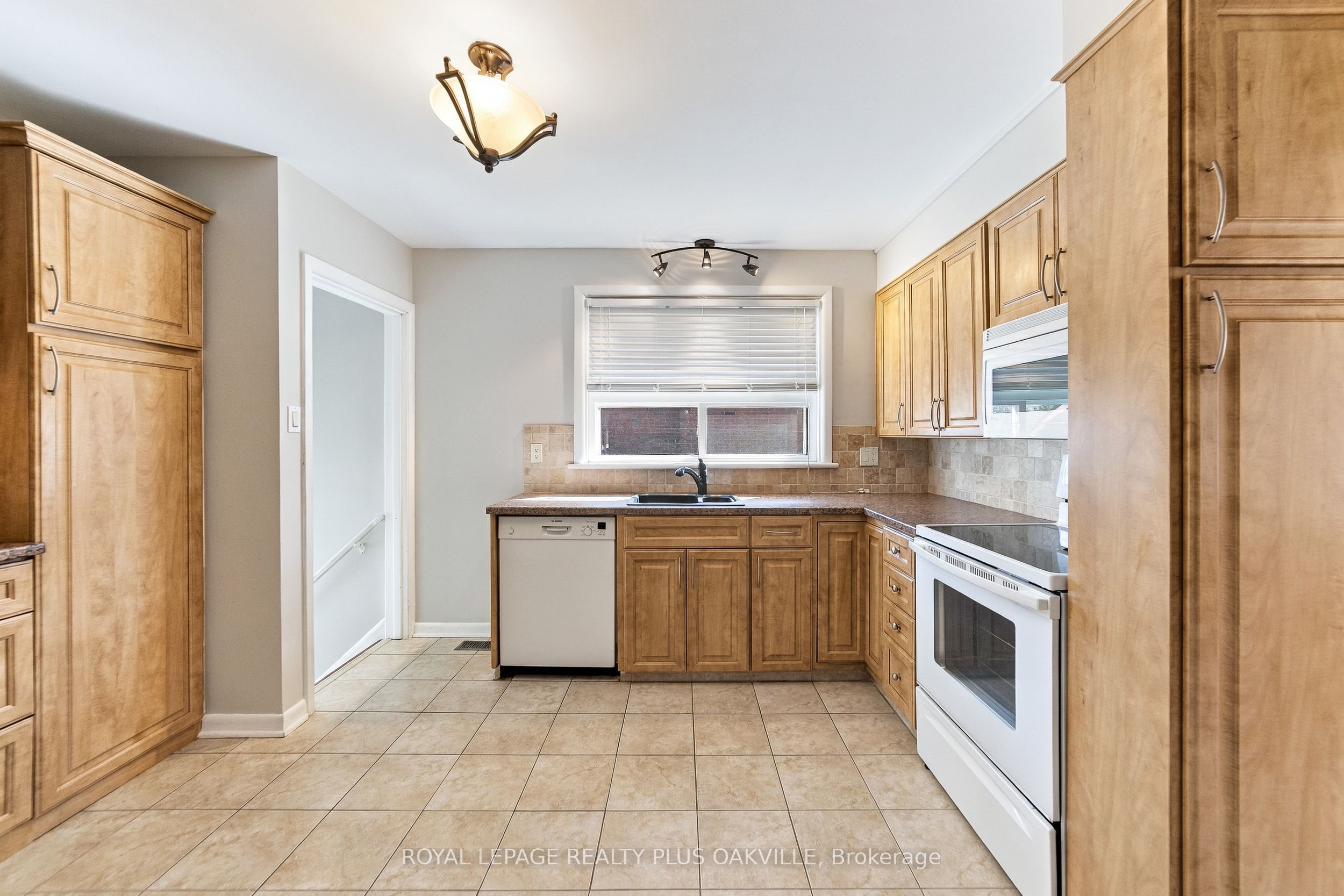 19 Endfield Avenue Property Photo 11