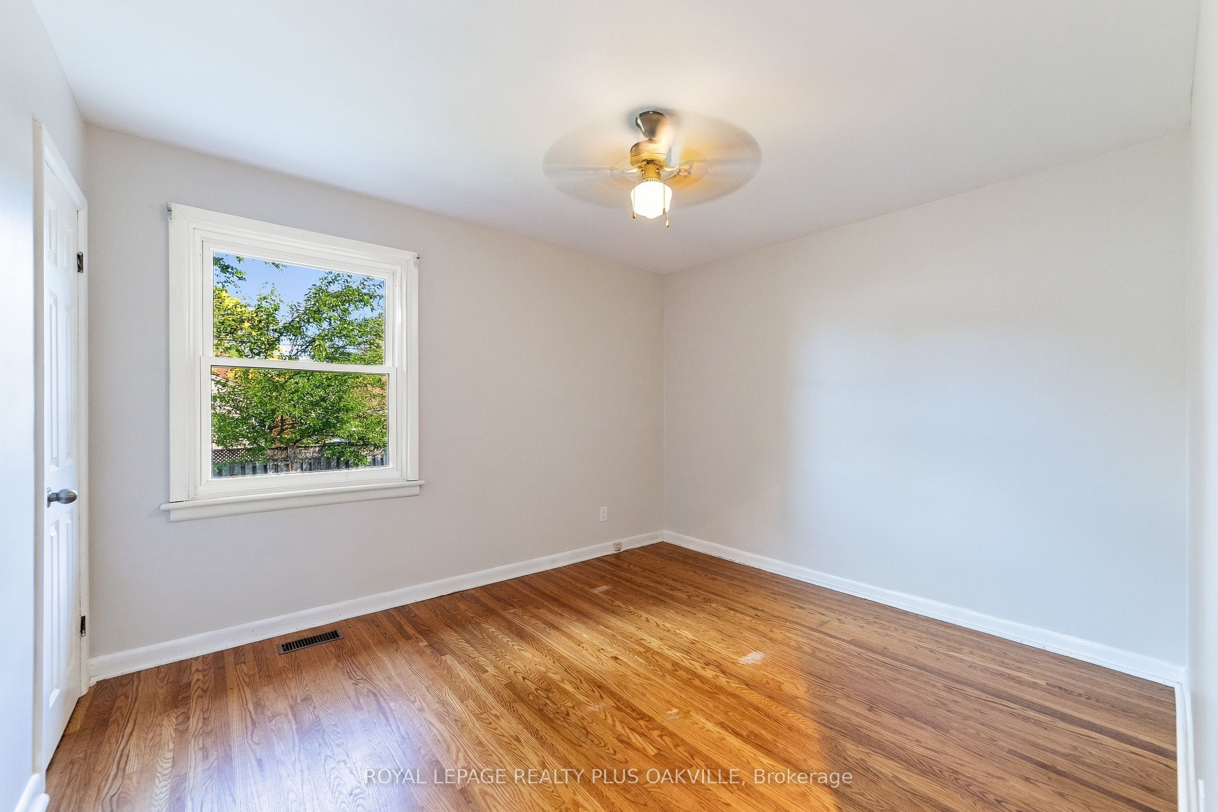 19 Endfield Avenue Property Photo 18