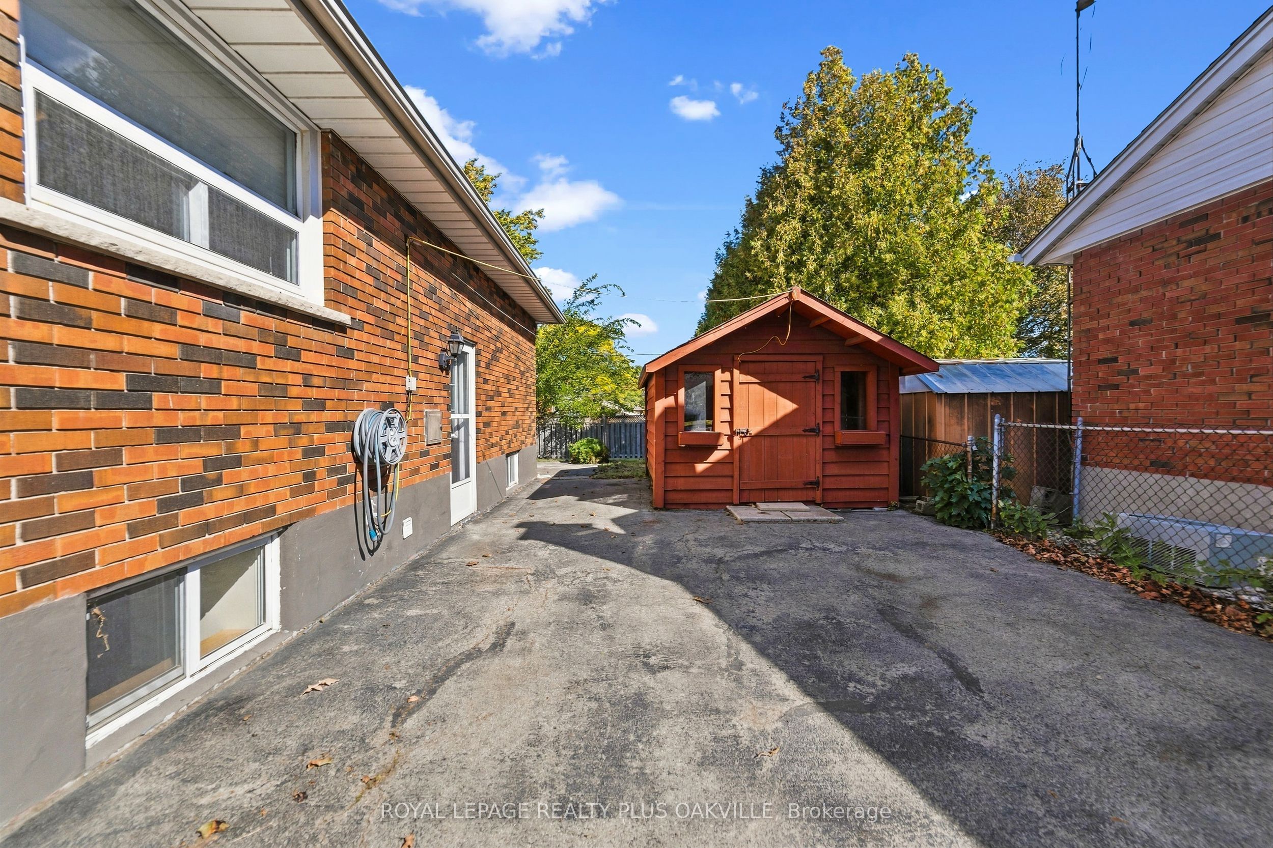 19 Endfield Avenue Property Photo 31