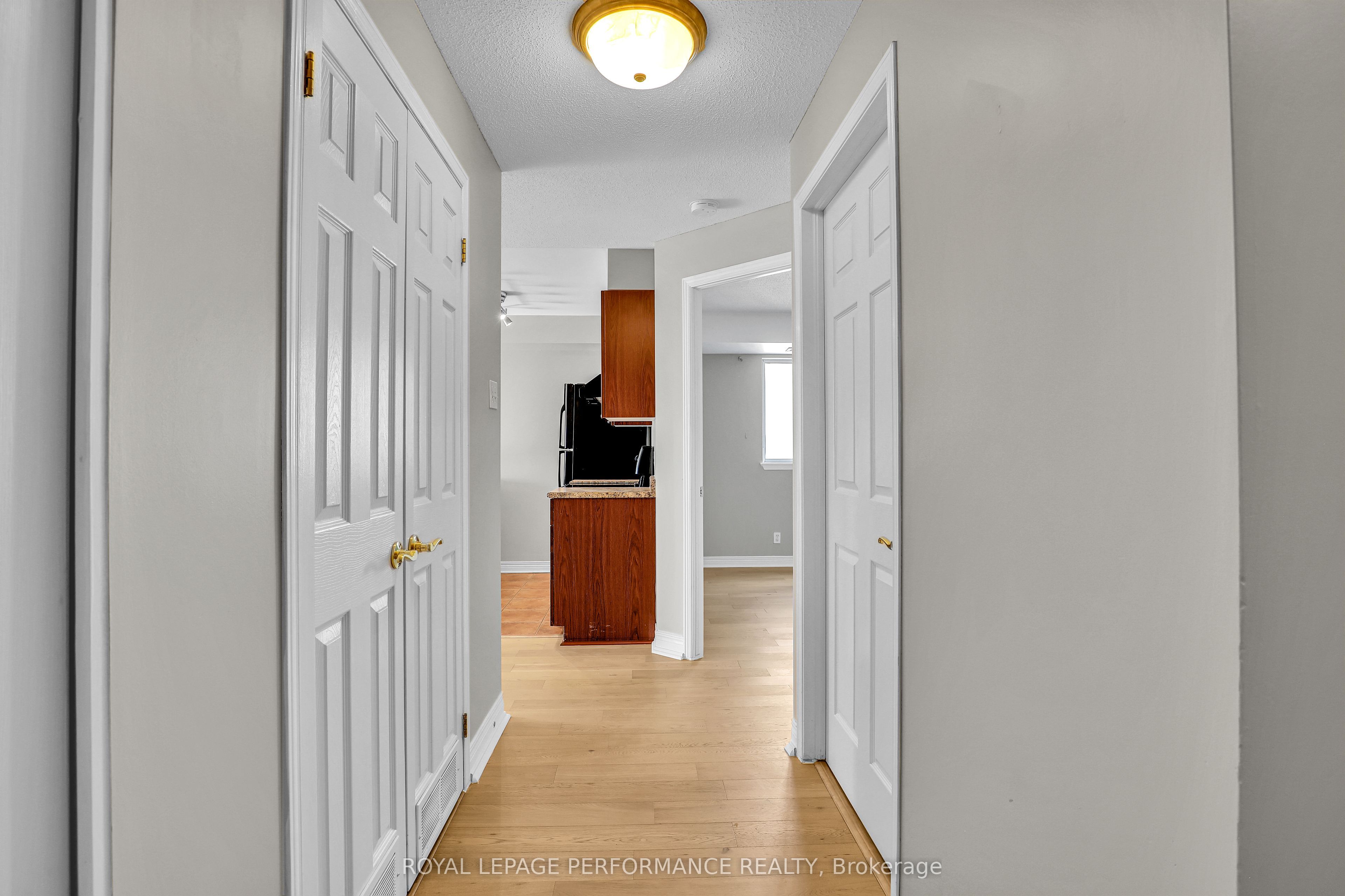 429 Somerset Street W 712 Property Photo 5