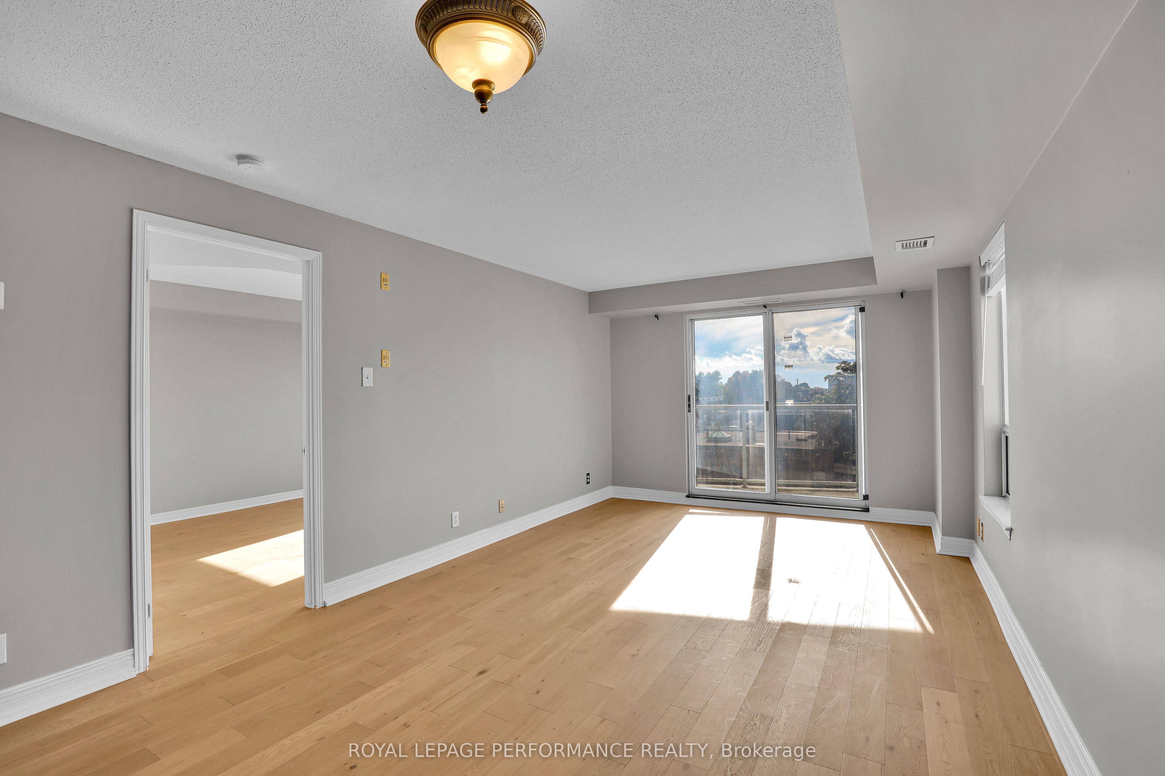 429 Somerset Street W 712 Property Photo 11
