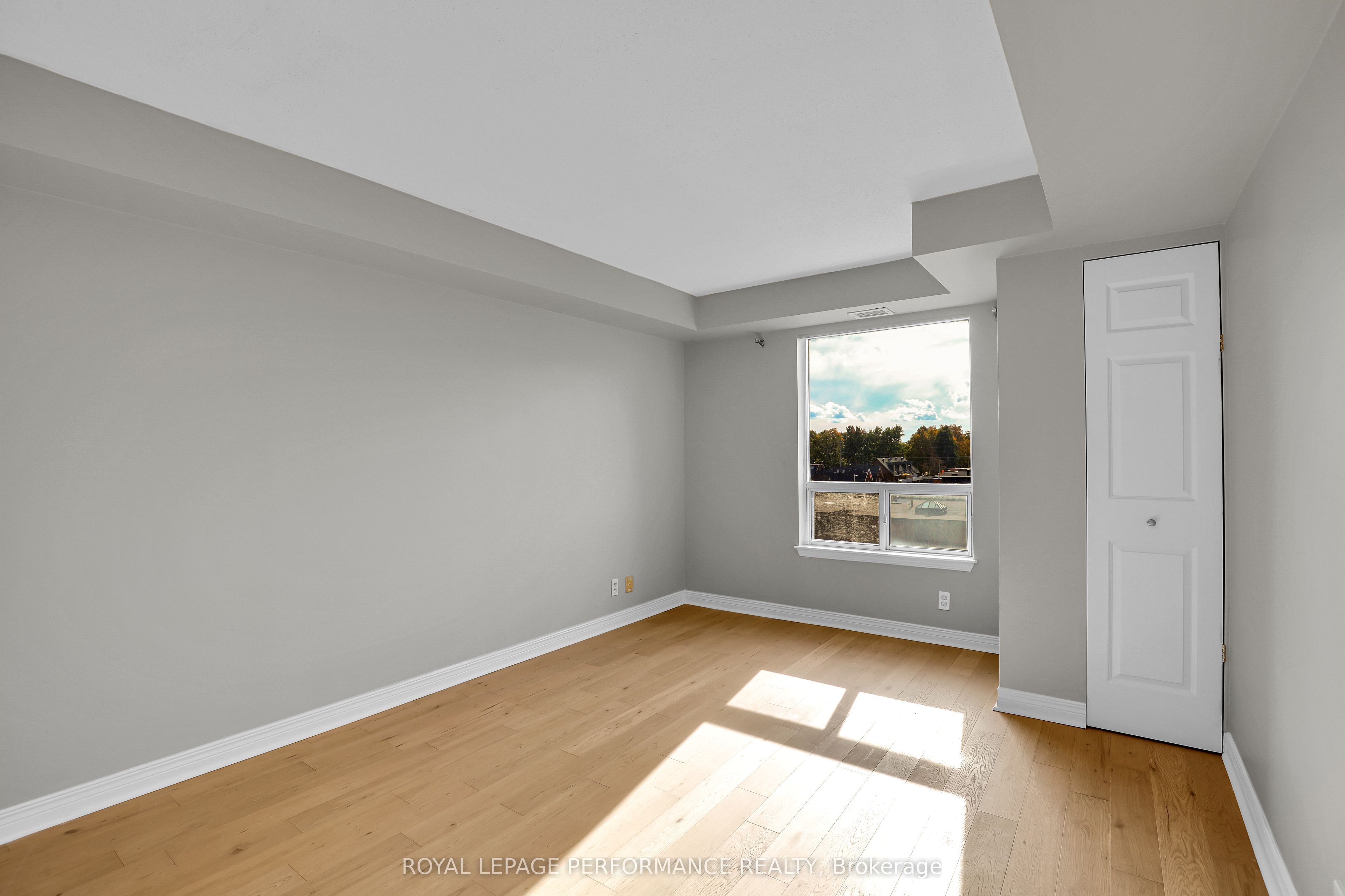 429 Somerset Street W 712 Property Photo 15