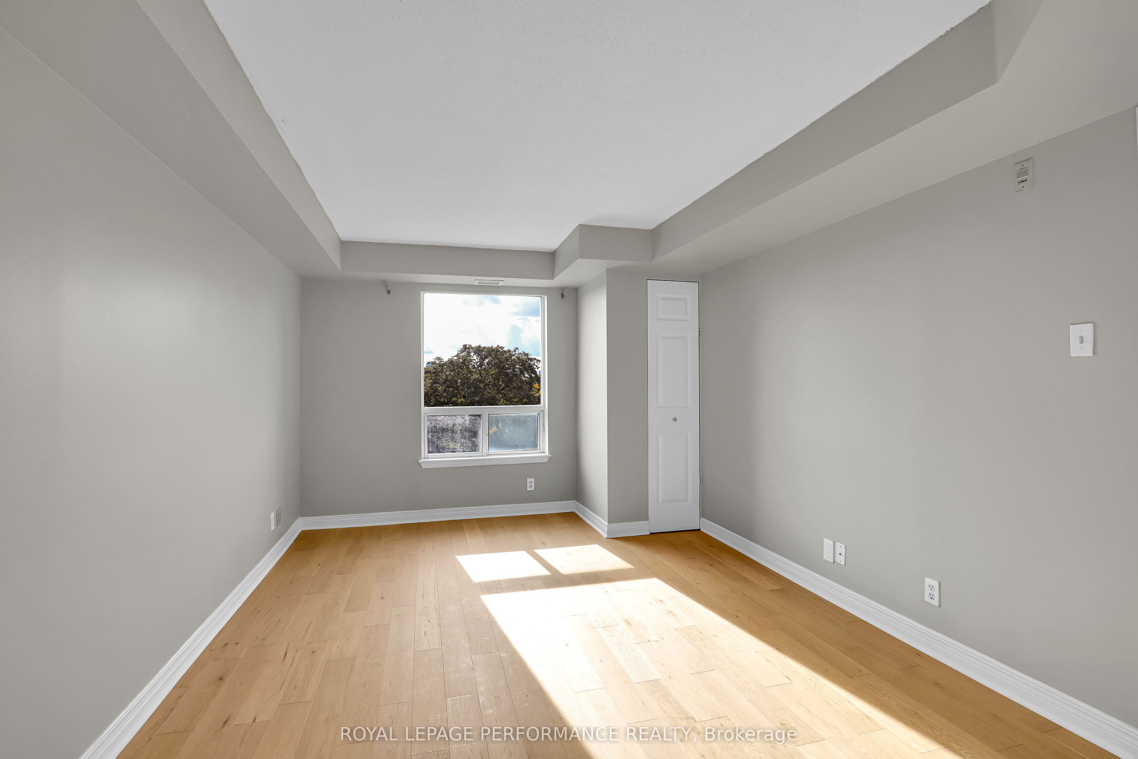 429 Somerset Street W 712 Property Photo 16