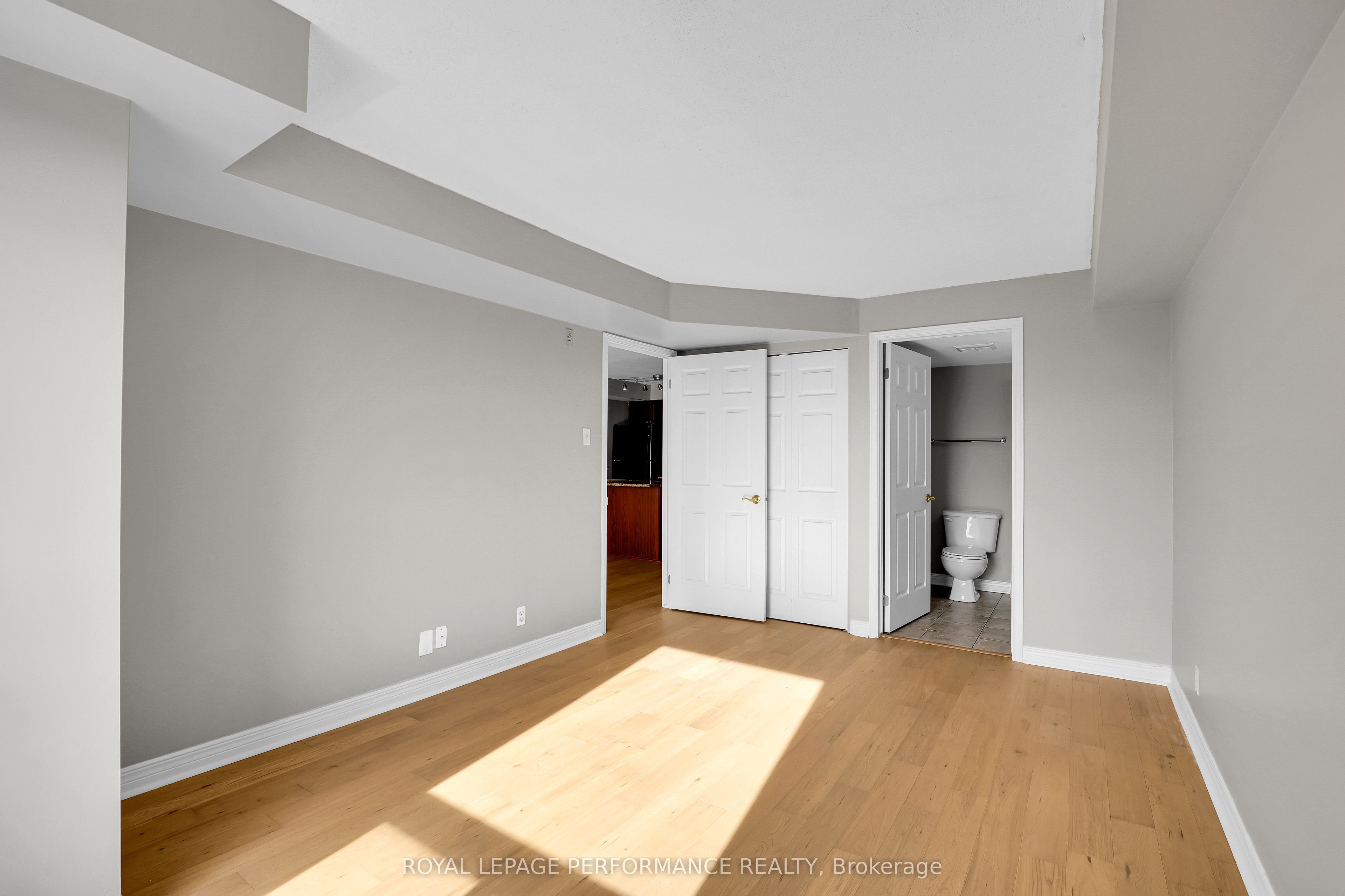 429 Somerset Street W 712 Property Photo 17