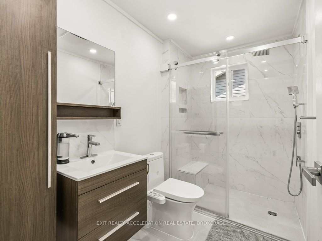 84 Main Street Property Photo 18