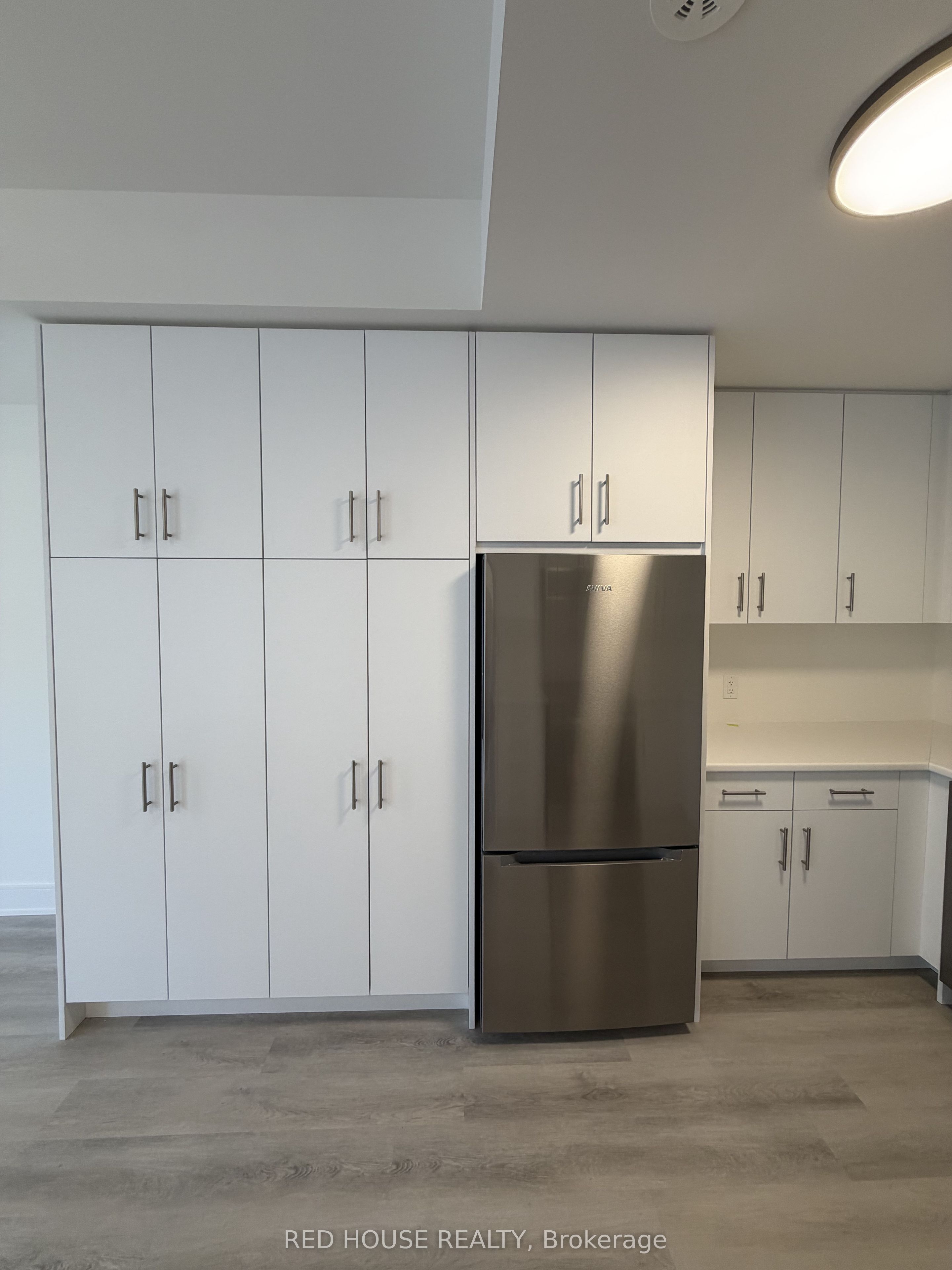 252 Ellis Avenue Property Photo 14
