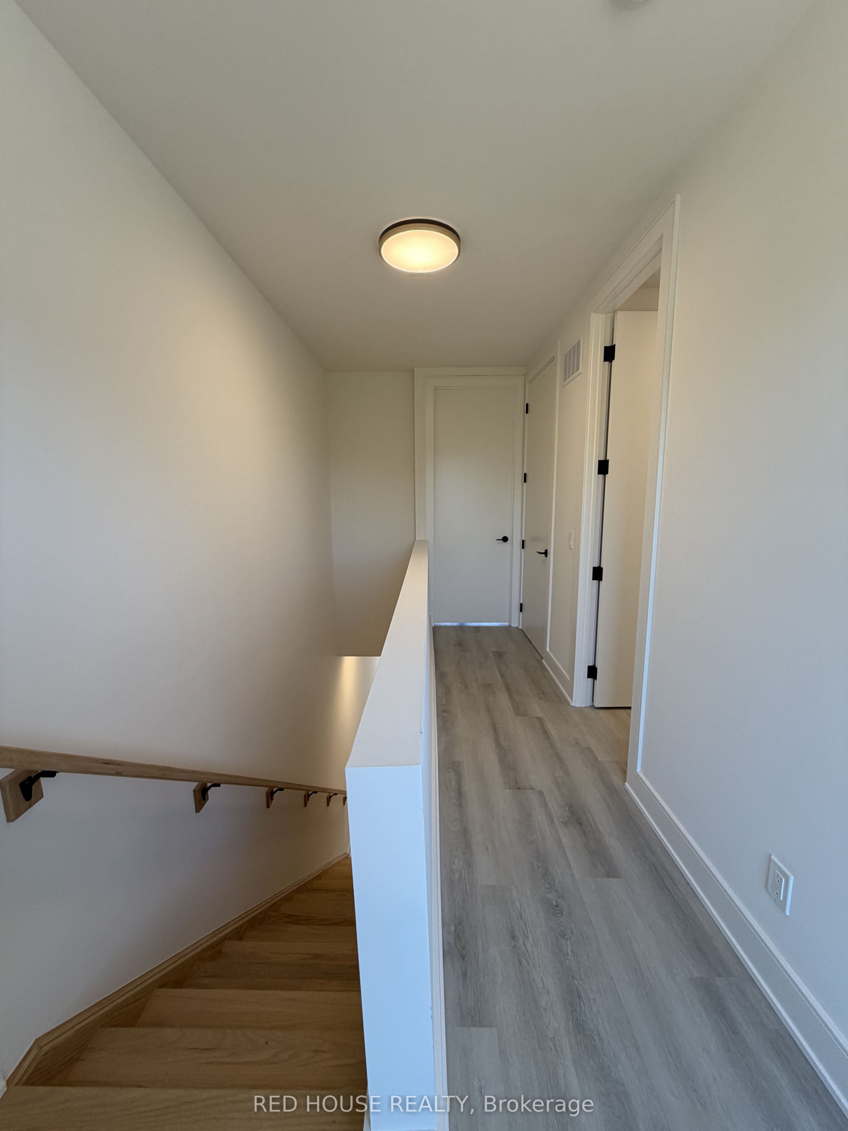 252 Ellis Avenue Property Photo 19