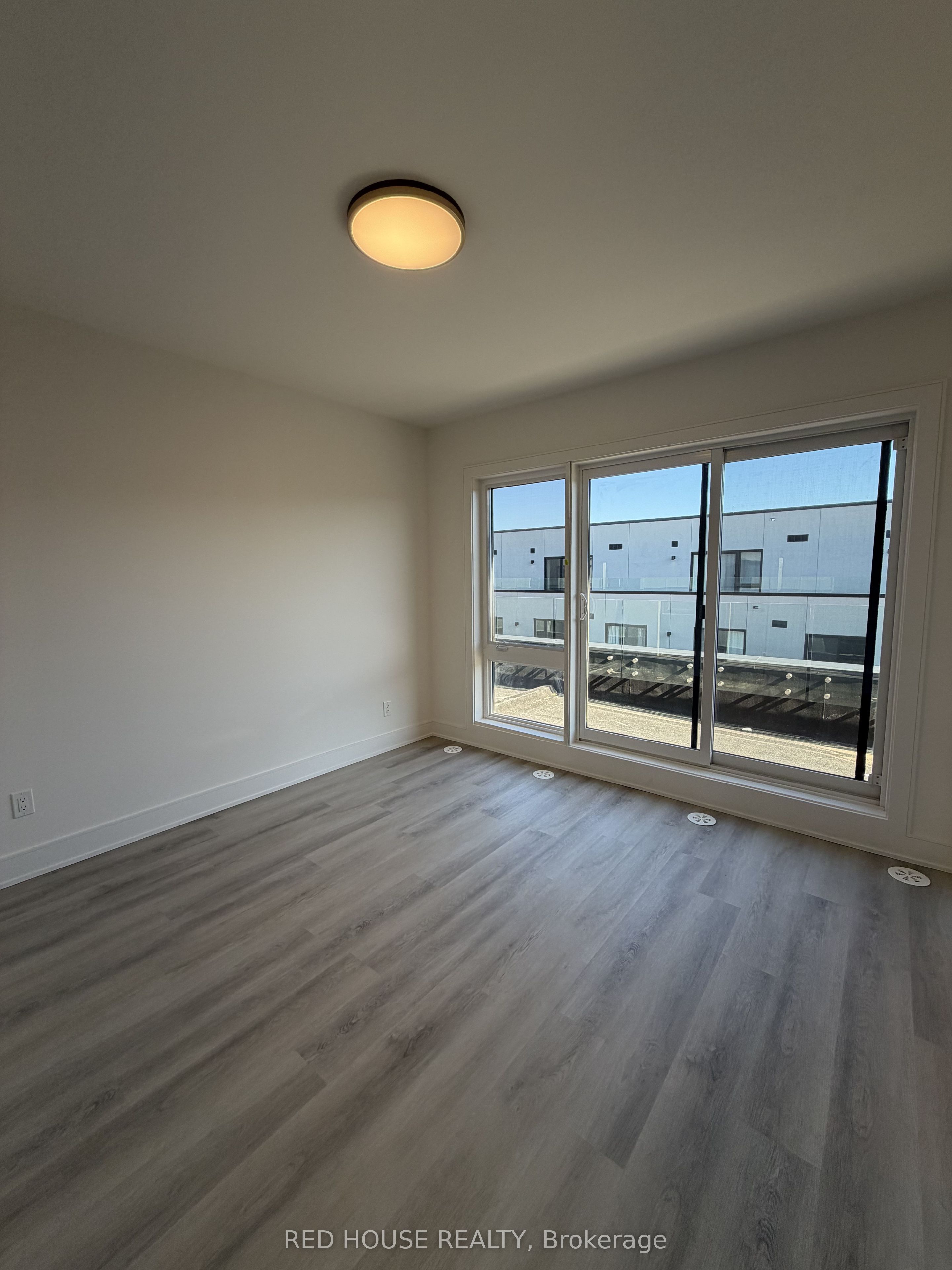 252 Ellis Avenue Property Photo 22