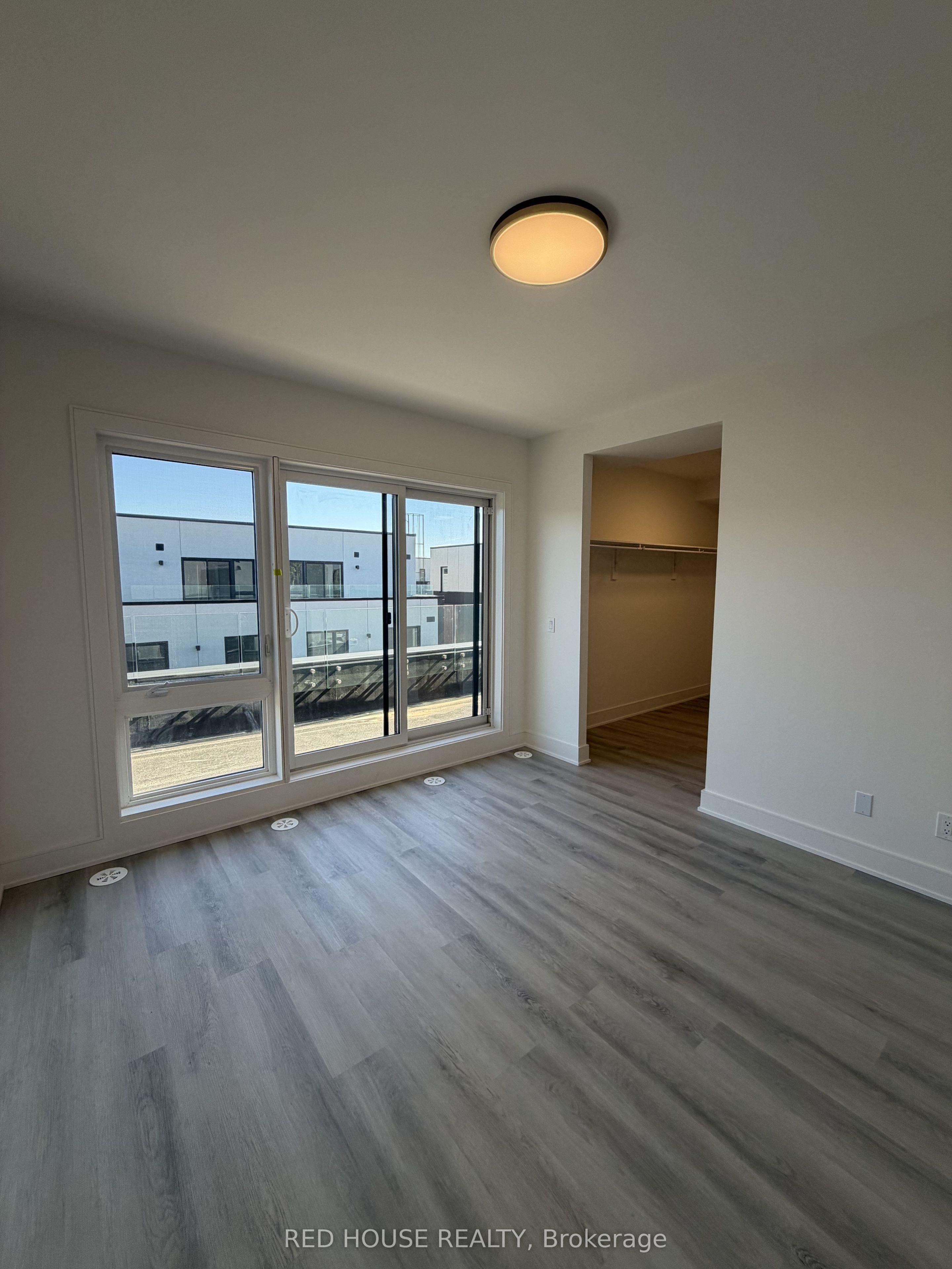 252 Ellis Avenue Property Photo 23