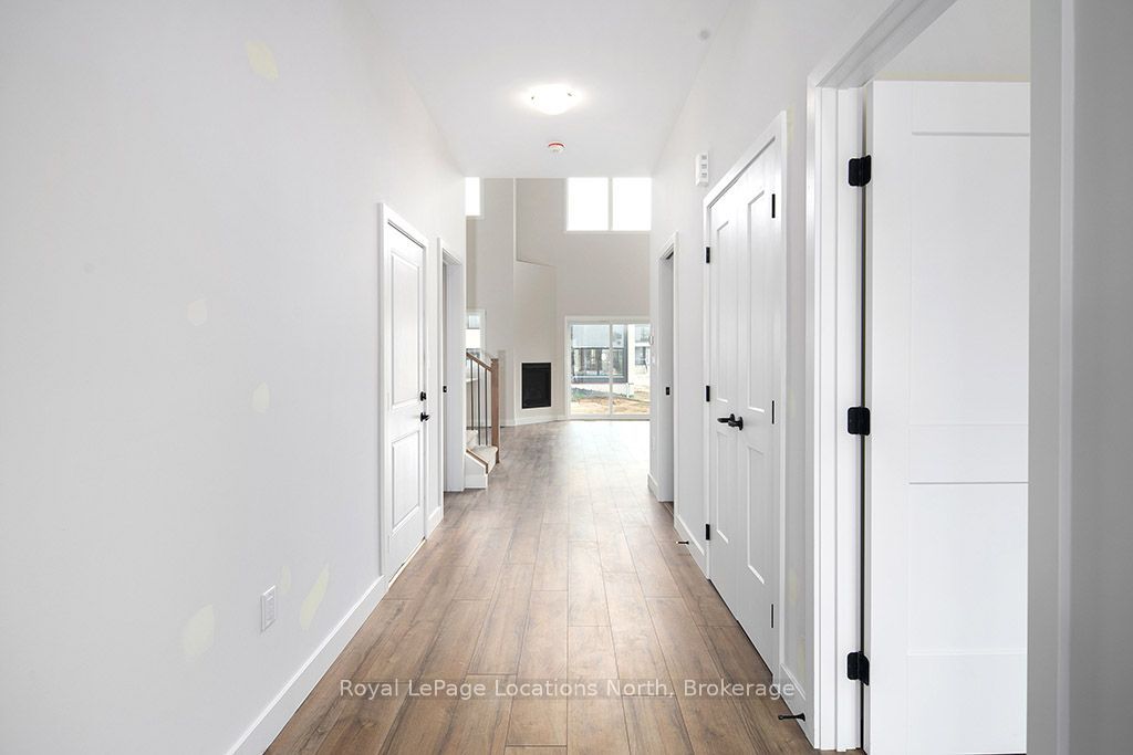 127 Yvonne Crescent Property Photo 4