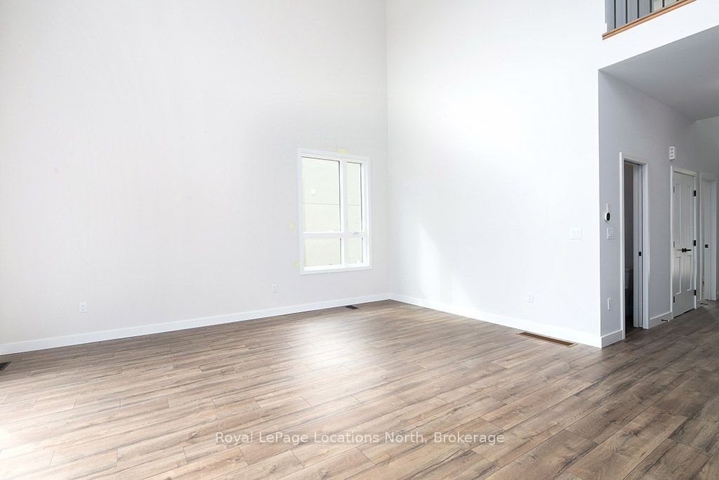 127 Yvonne Crescent Property Photo 10