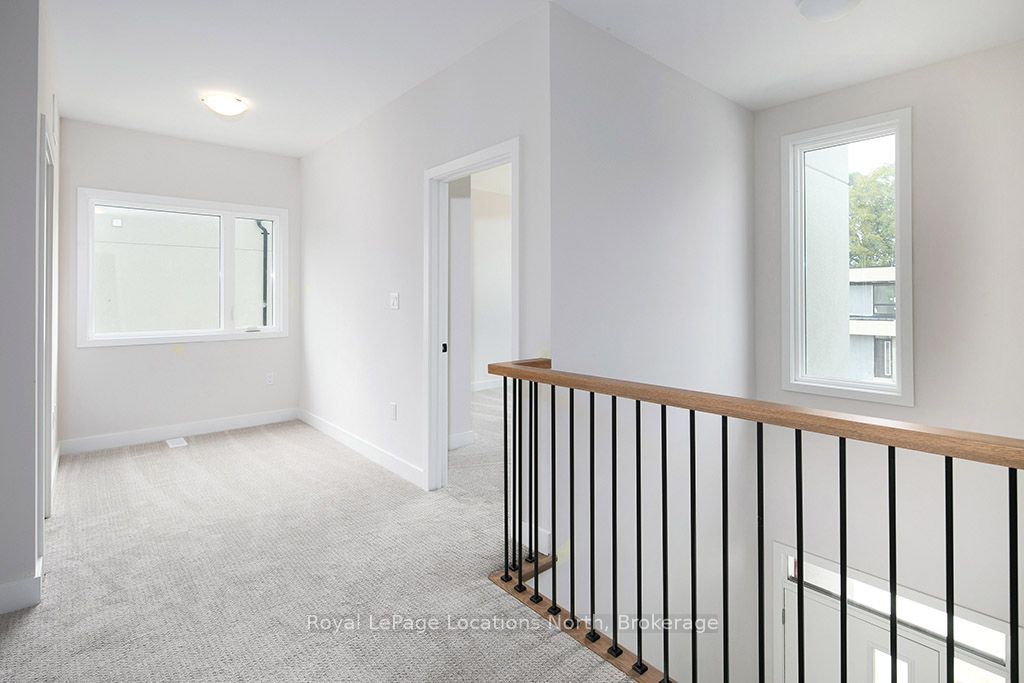 127 Yvonne Crescent Property Photo 16
