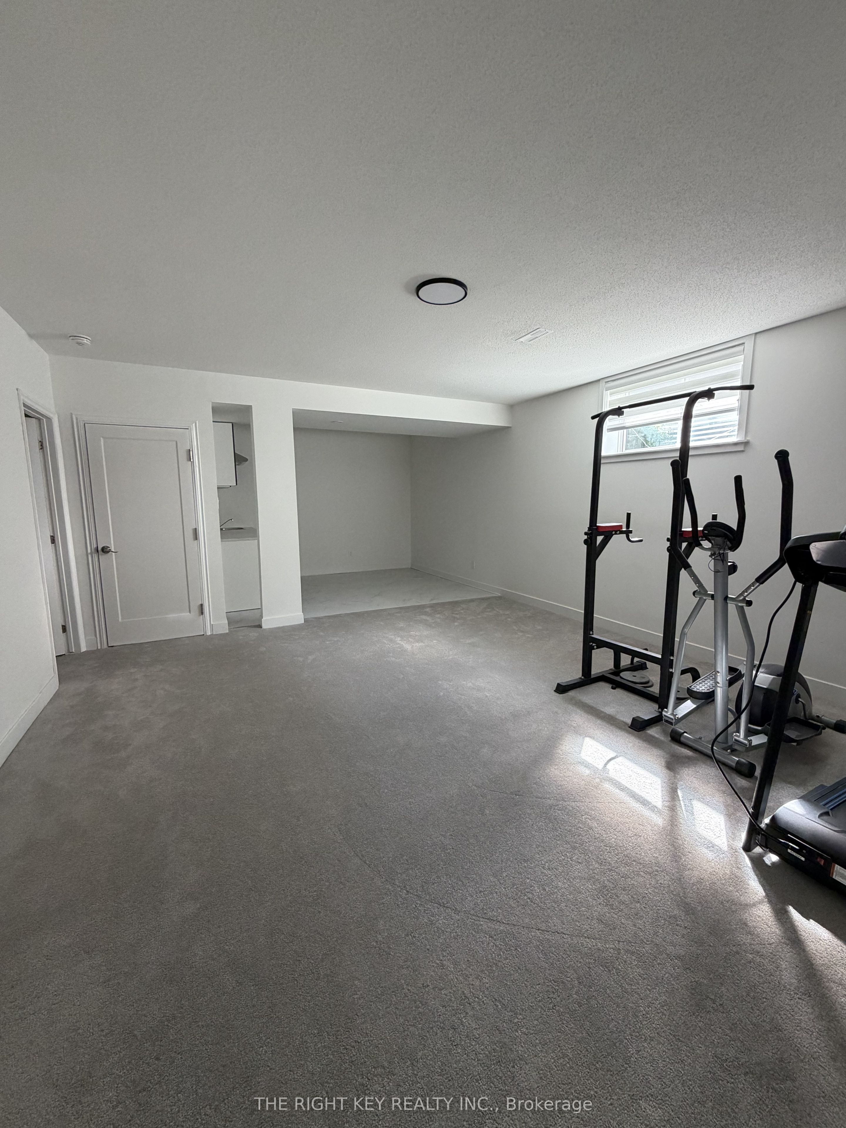 419 Shuttleworth Dr Drive Property Photo 6
