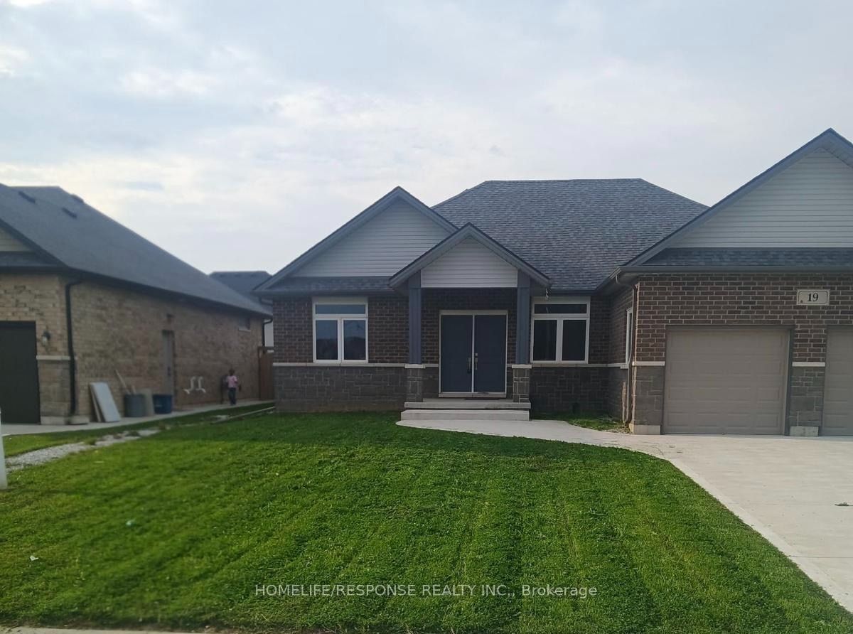 19 Tracy Drive Property Photo 1