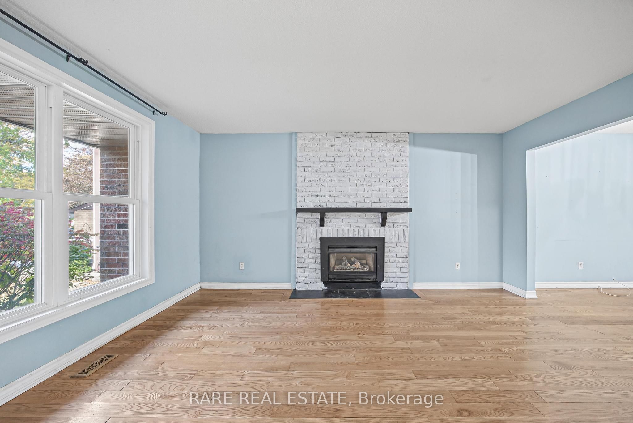 17 Glaceport Avenue Property Photo 2