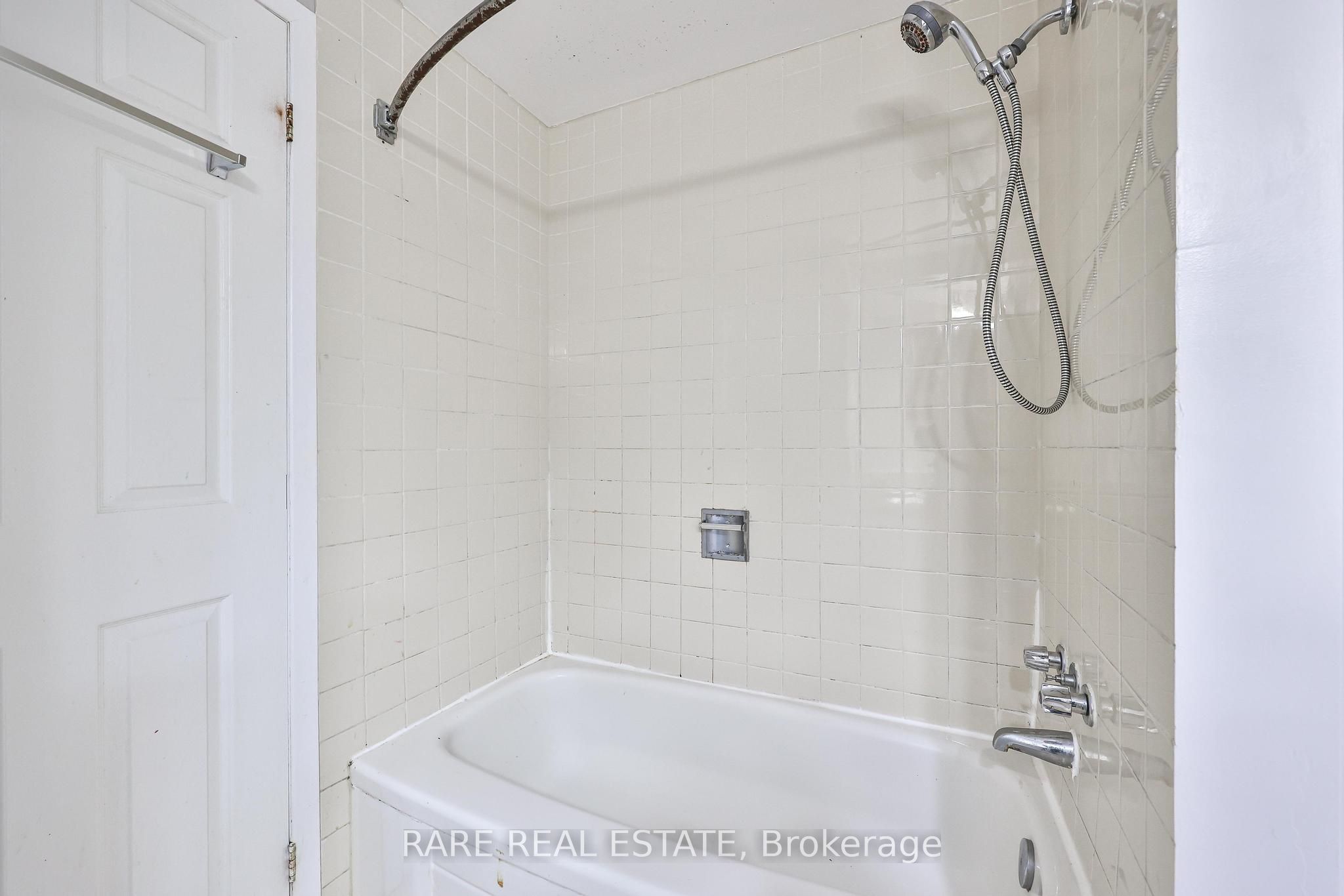 17 Glaceport Avenue Property Photo 22
