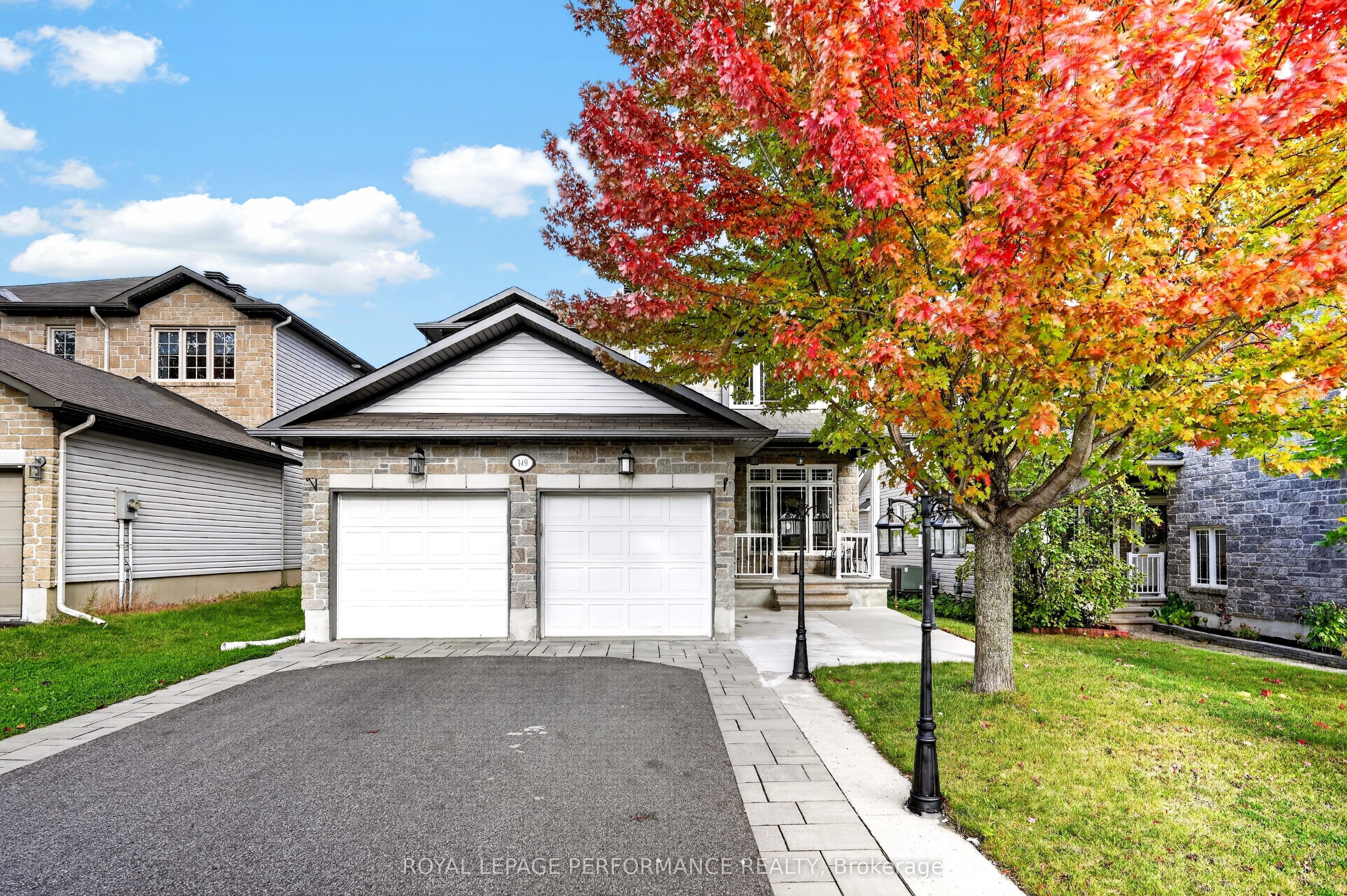 149 Topaze Crescent Property Photo 2