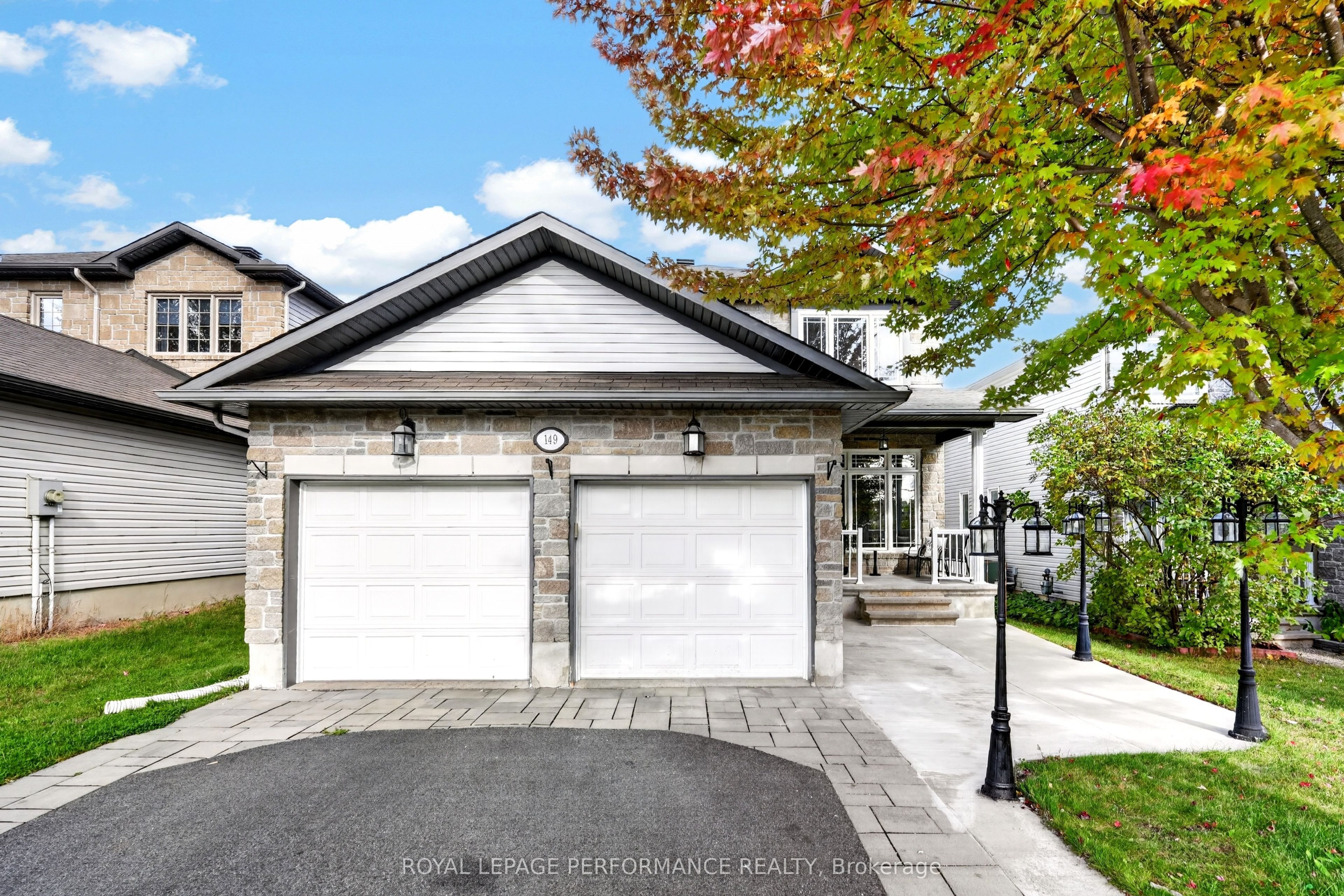 149 Topaze Crescent Property Photo 3