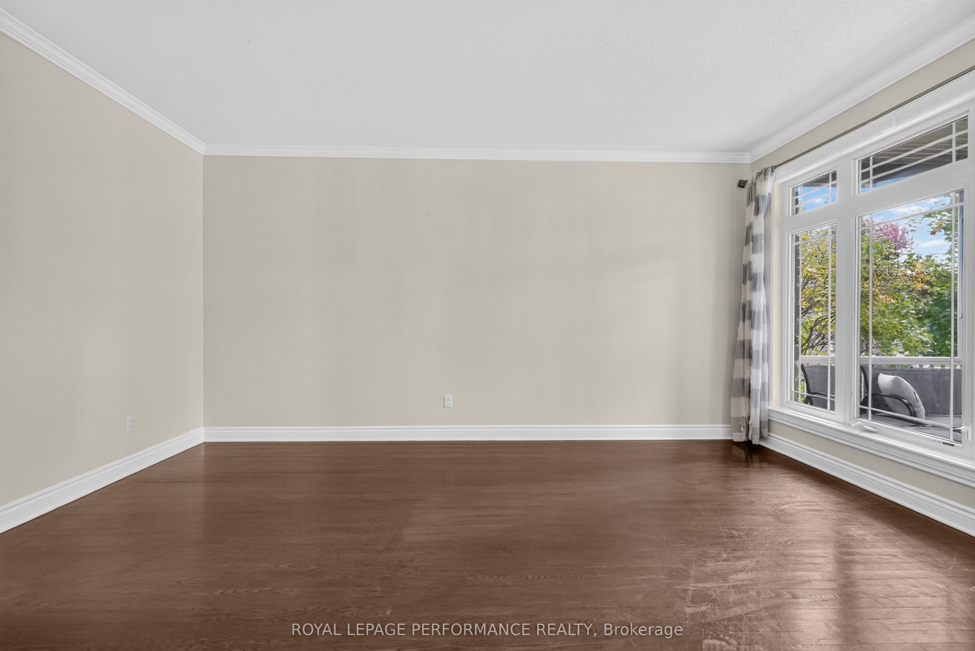 149 Topaze Crescent Property Photo 8
