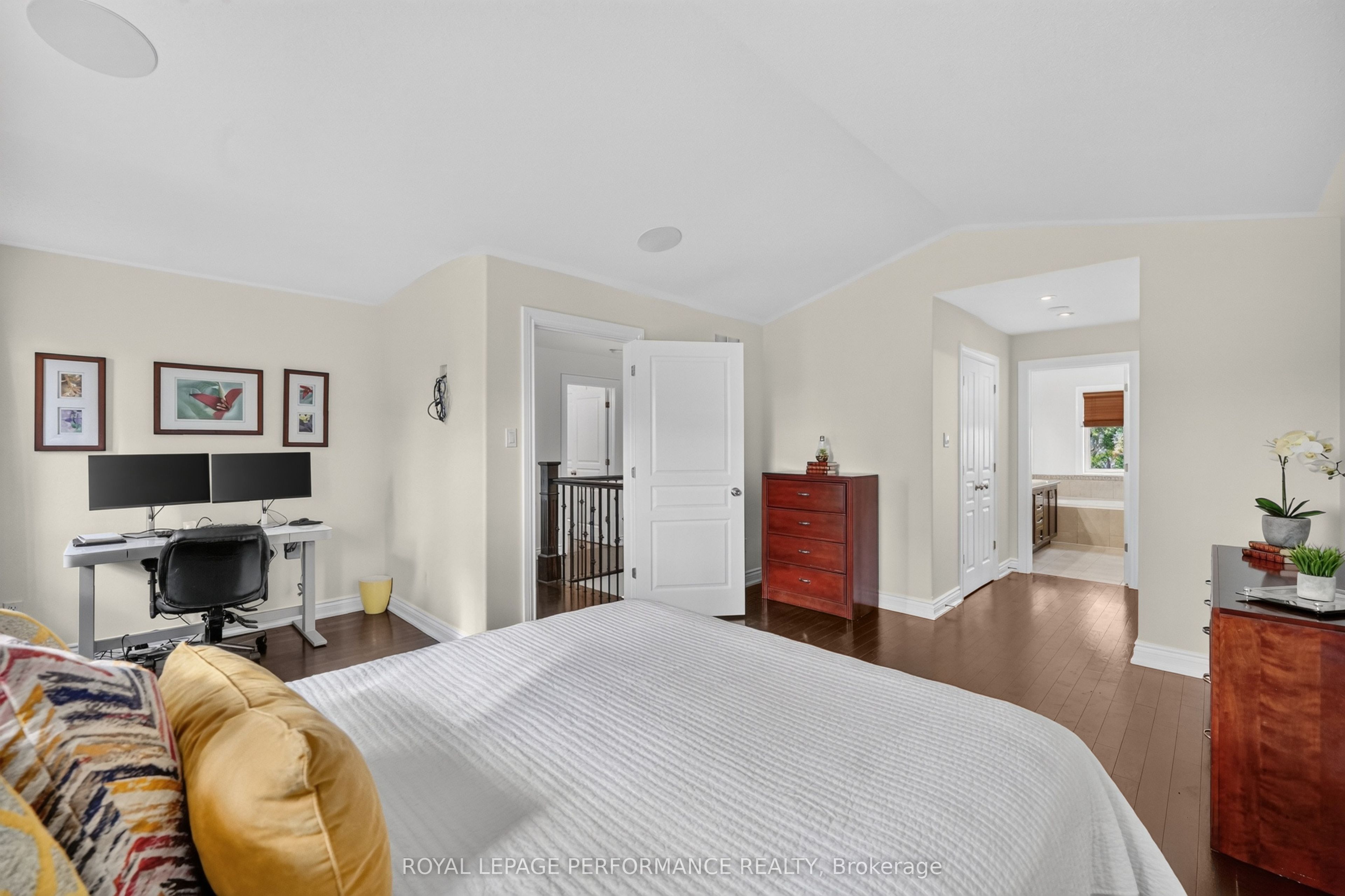 149 Topaze Crescent Property Photo 24