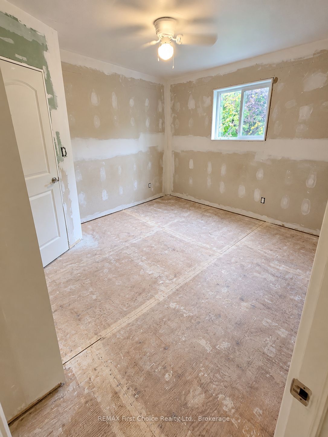 216 Second Street Street Property Photo 9