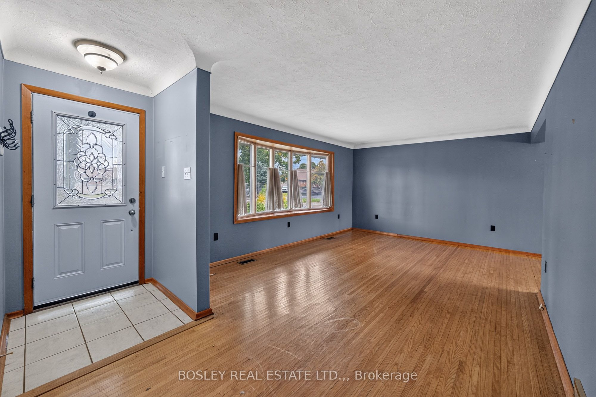 4452 Dorchester Road Property Photo 3