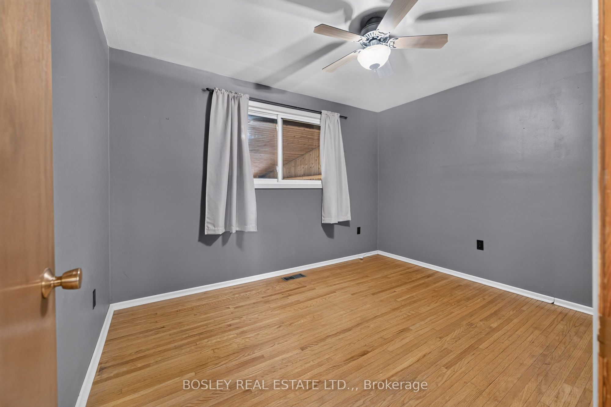 4452 Dorchester Road Property Photo 12