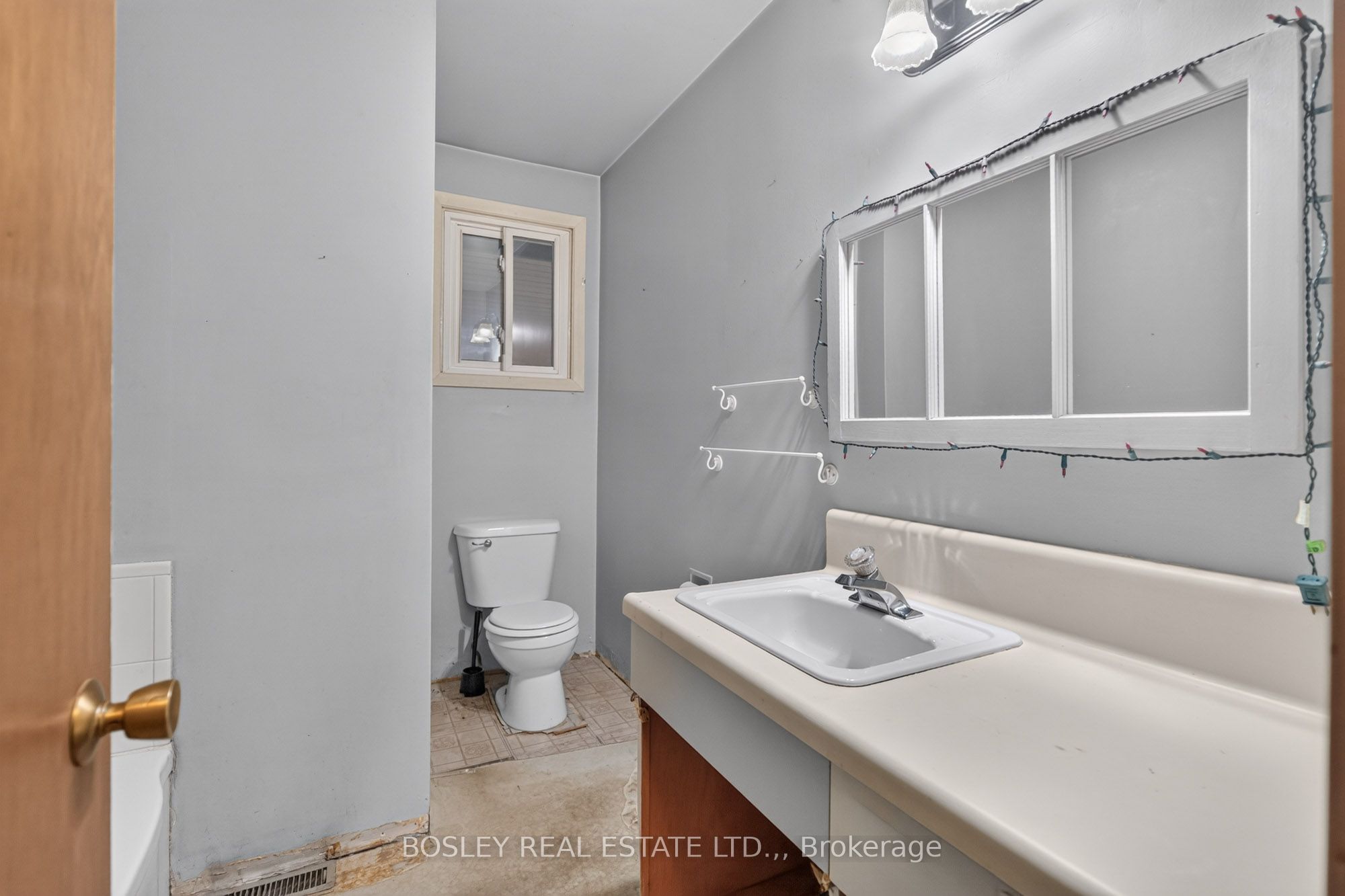 4452 Dorchester Road Property Photo 13