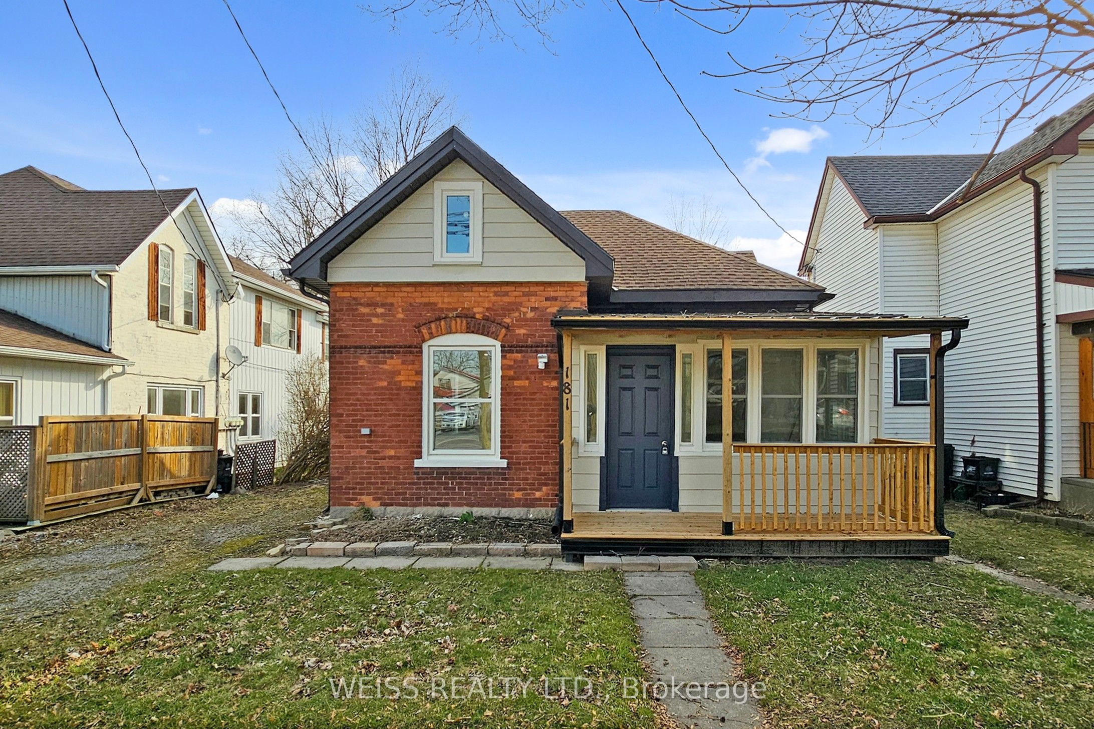 181 Talbot Street N Property Photo 1