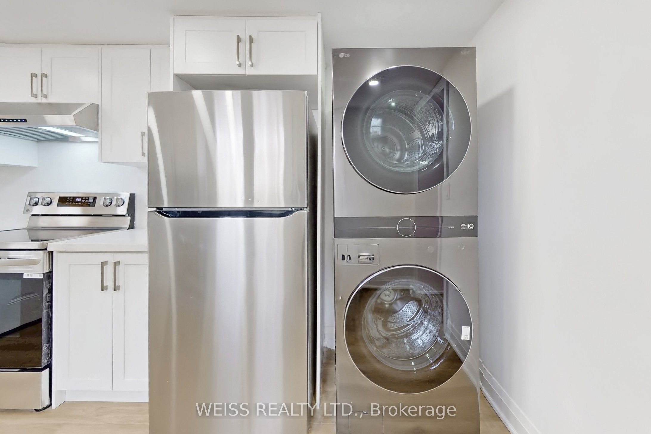 181 Talbot Street N Property Photo 23