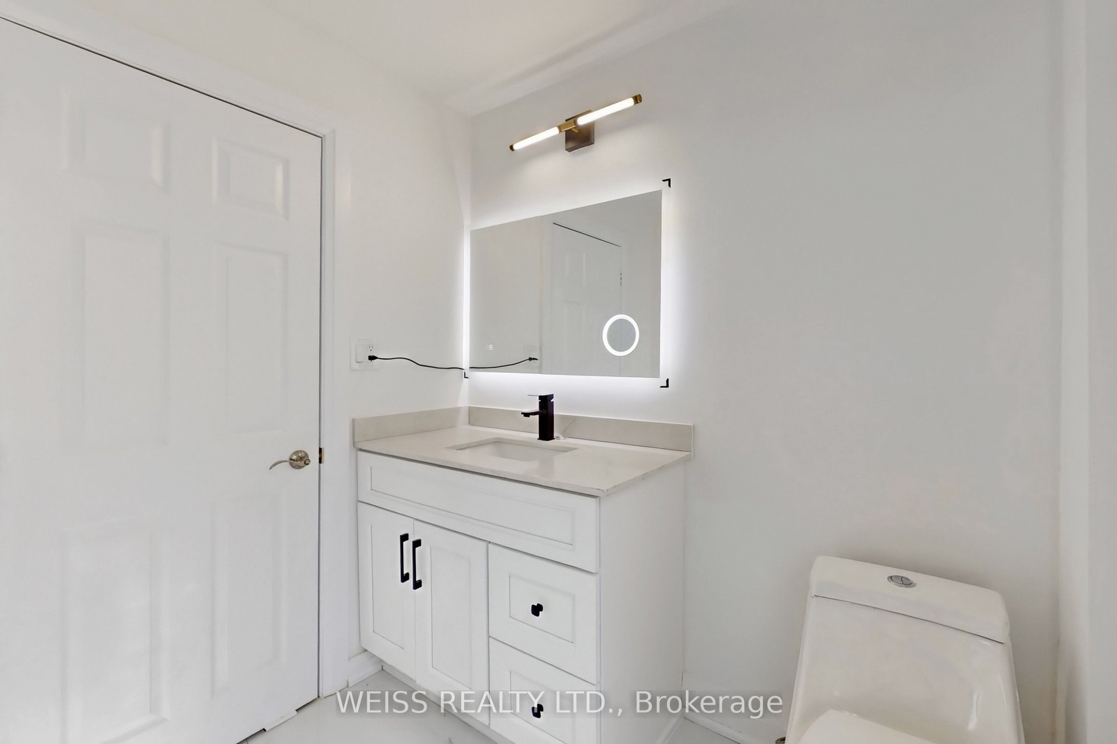 181 Talbot Street N Property Photo 41