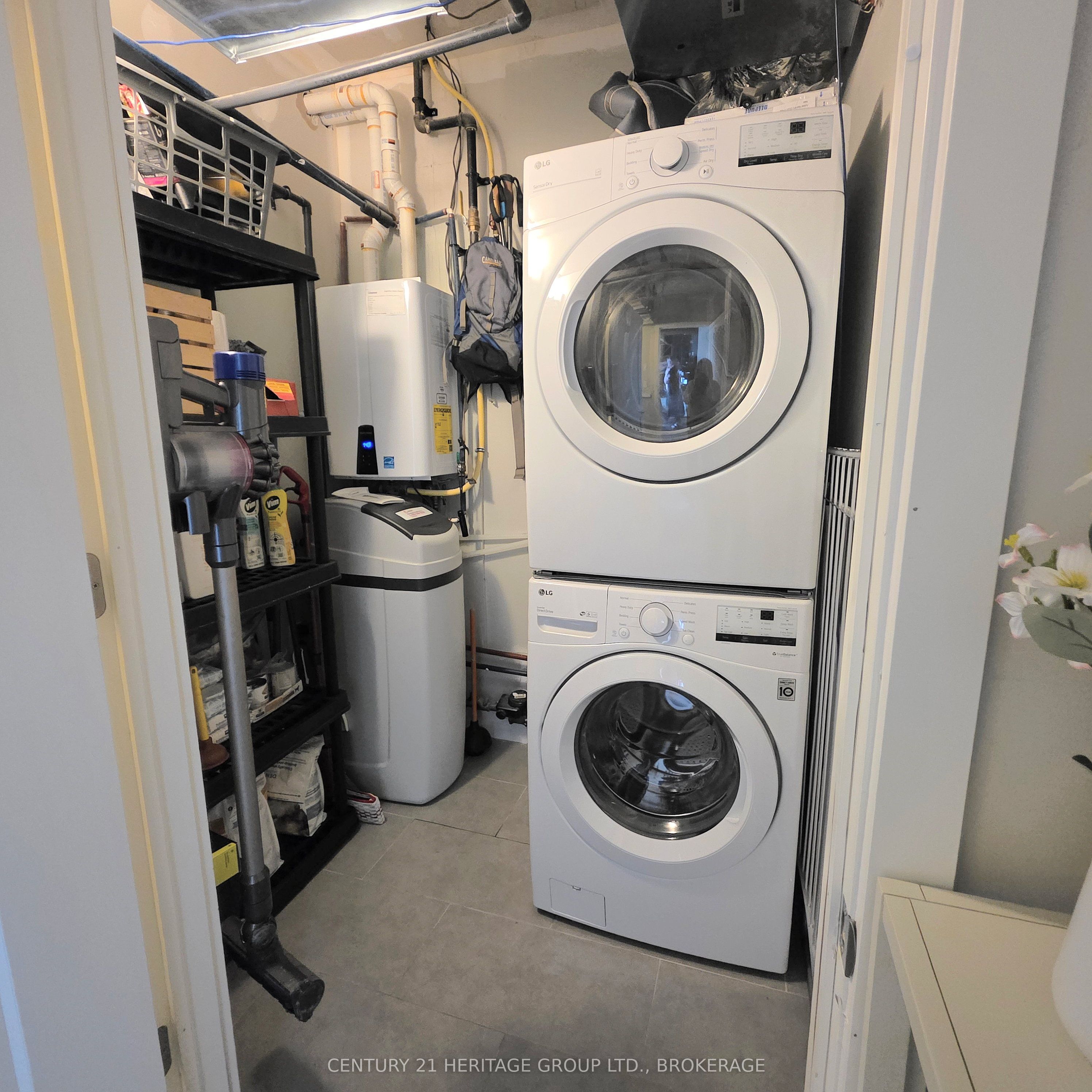 130 Water Street 409 Property Photo 29