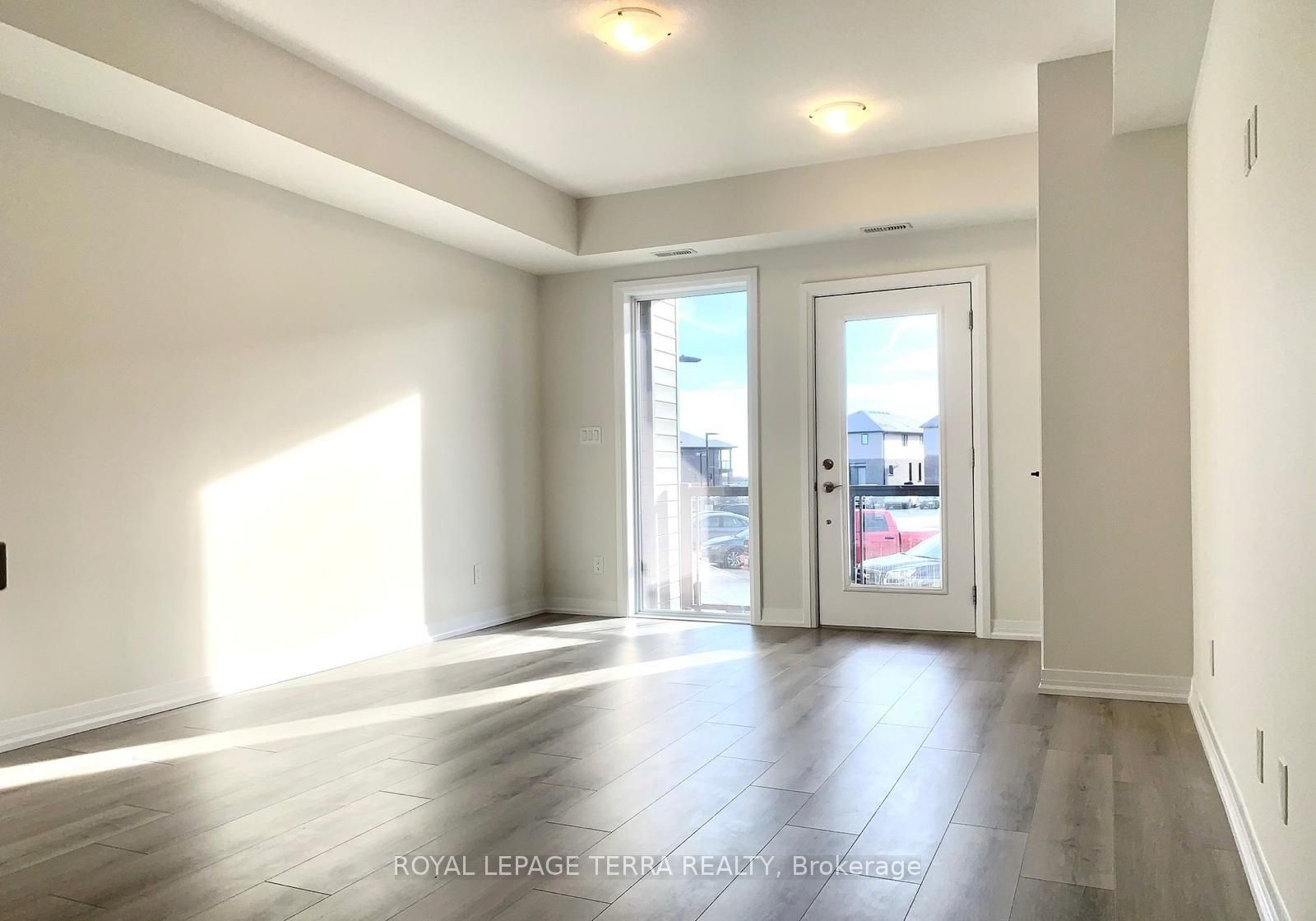 261 Woodbine Avenue 38 Property Photo 3