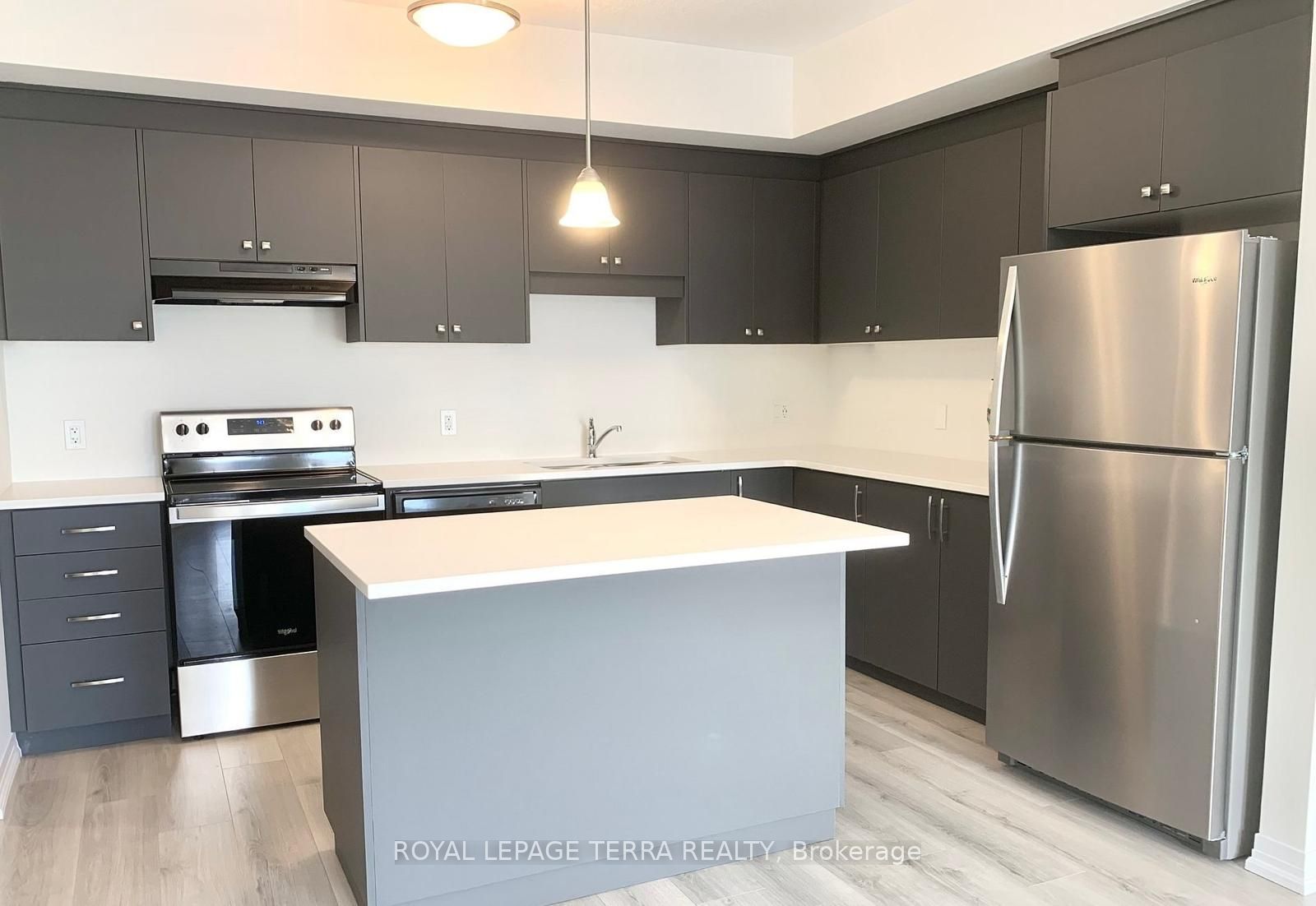 261 Woodbine Avenue 38 Property Photo 4