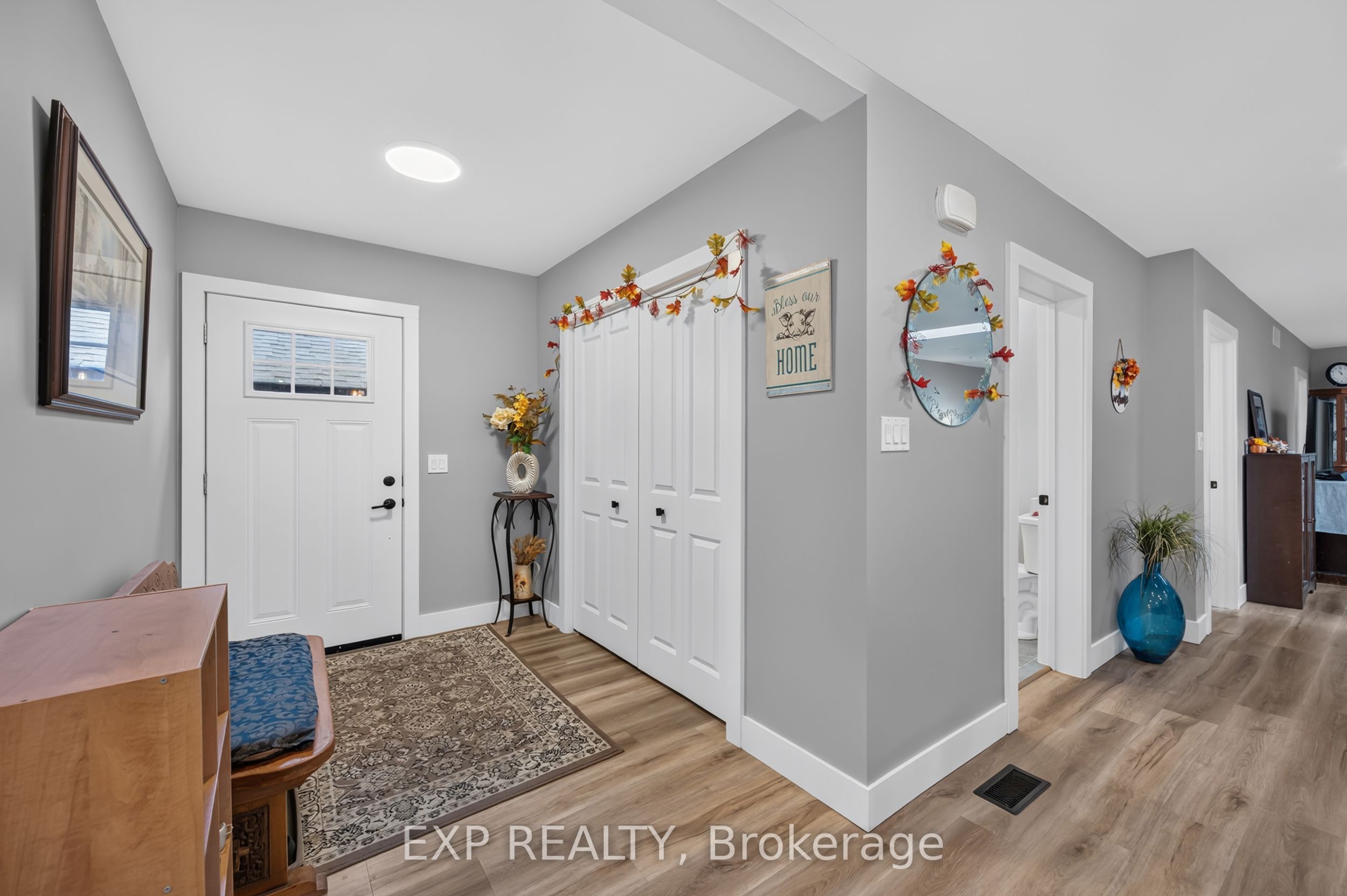 481 Gold Street Property Photo 4